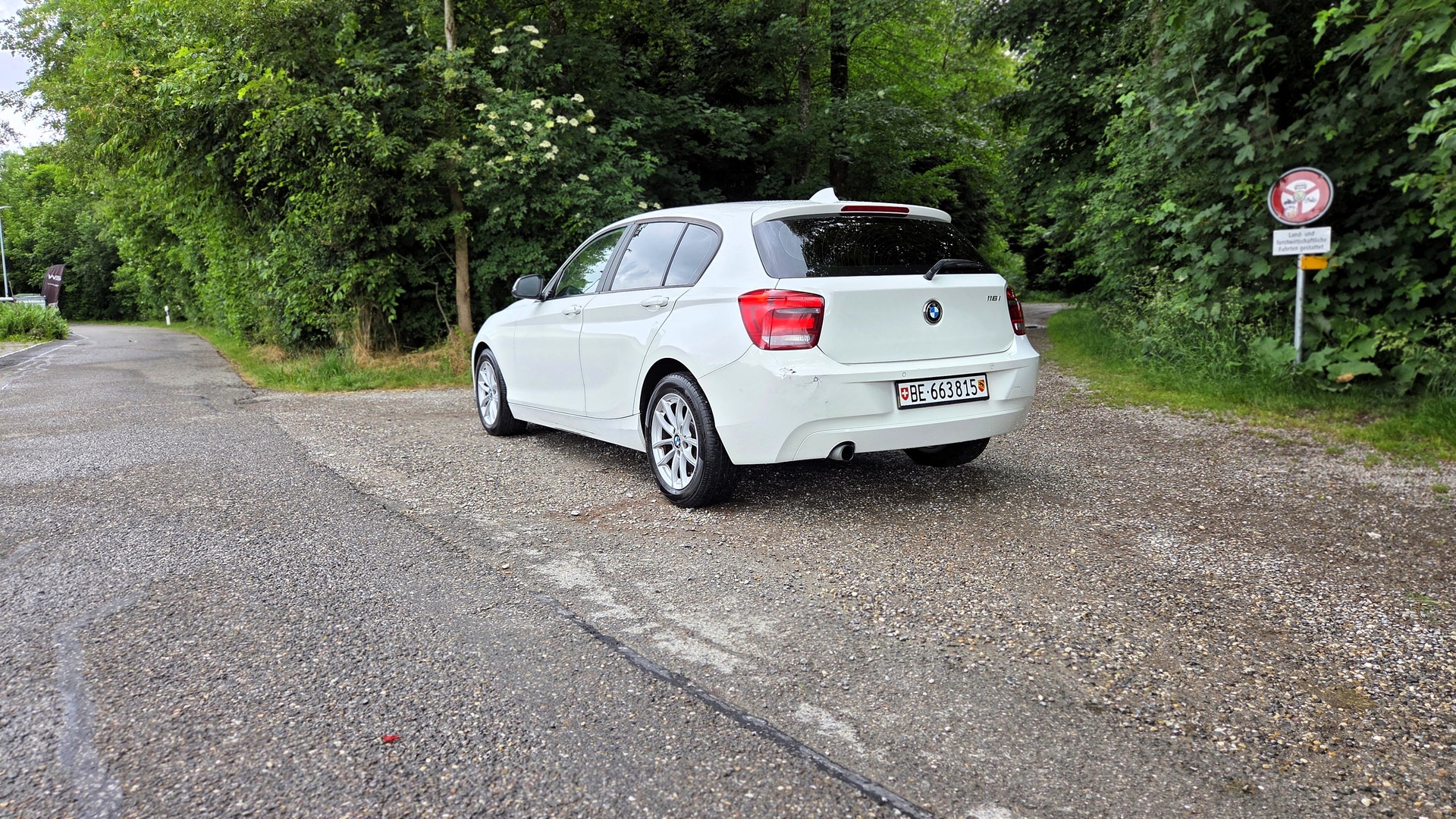 BMW 116i-image-2