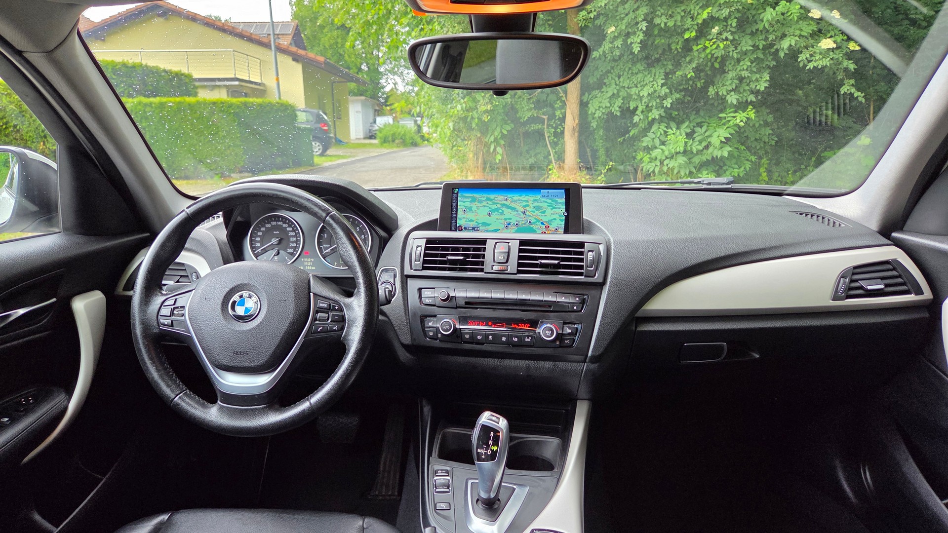 BMW 116i-image-4