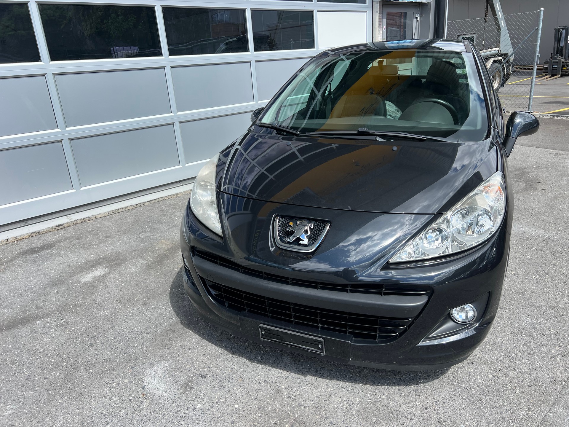 PEUGEOT 207 1.4 16V Sport *** Klima * Alufelgen * Glassdach * 8 fachbereift **-image-2