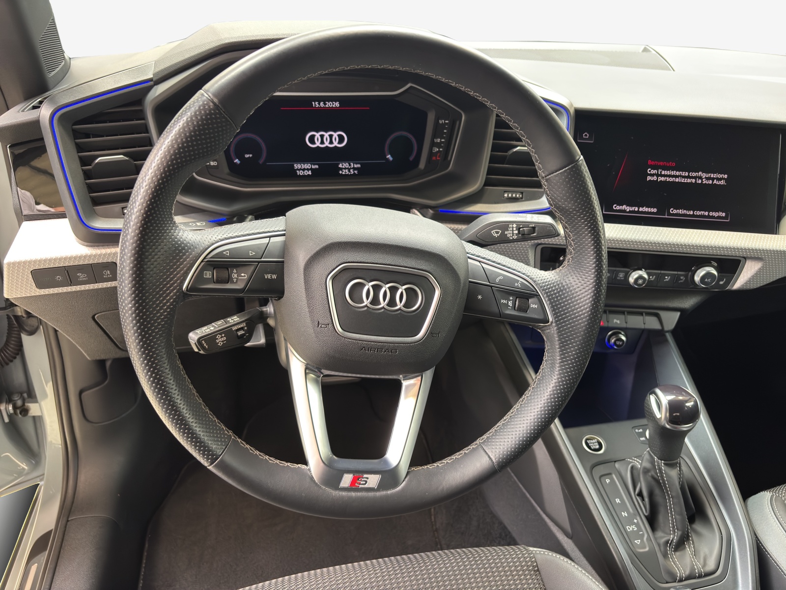 AUDI A1 allstreet 30 TFSI Attraction S-tronic-image-9
