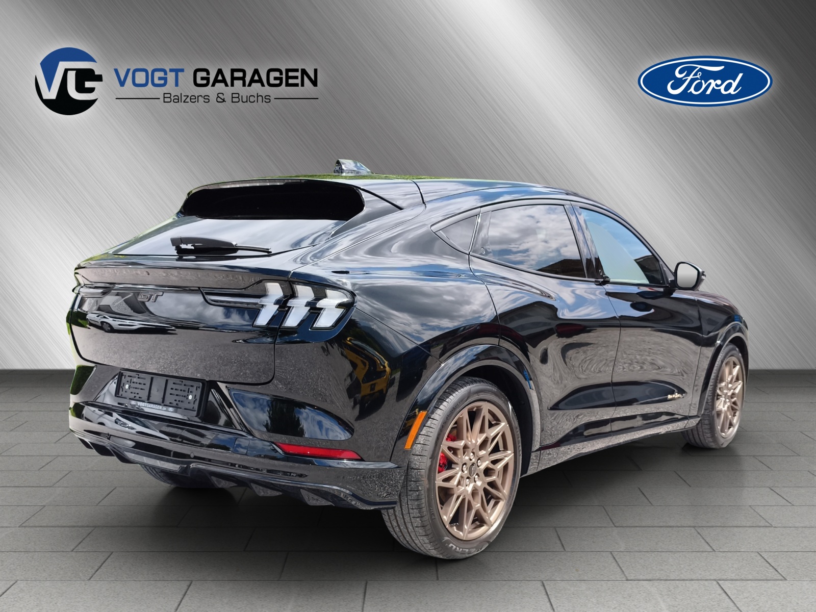 FORD Mustang Mach-E GT AWD-image-5