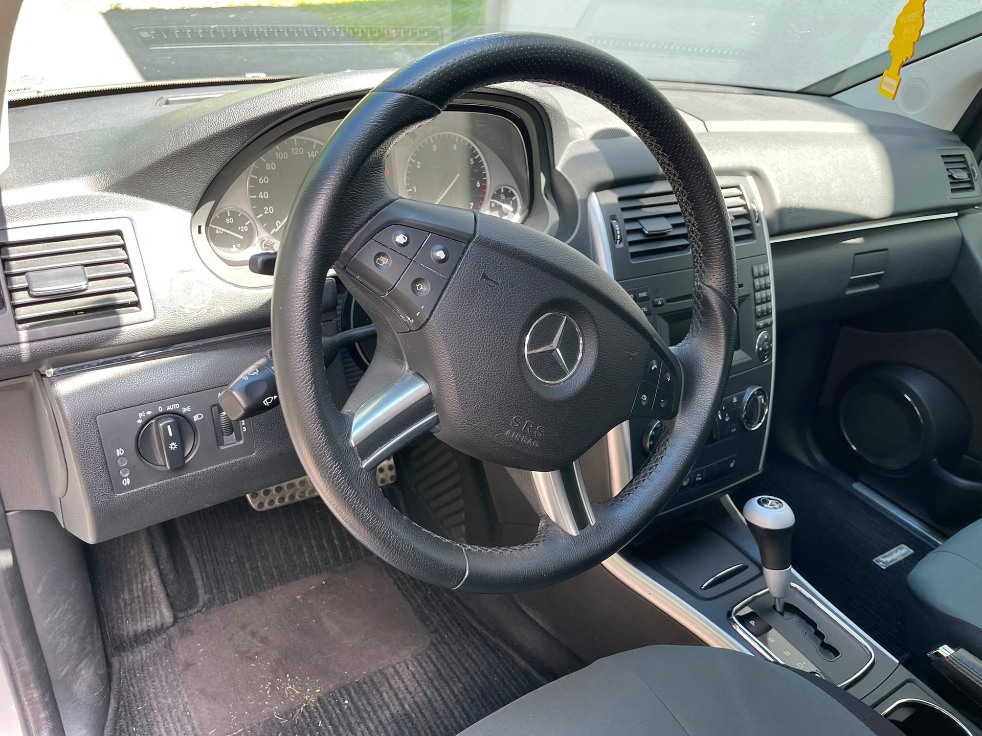 MERCEDES-BENZ B 200 Autotronic-image-5
