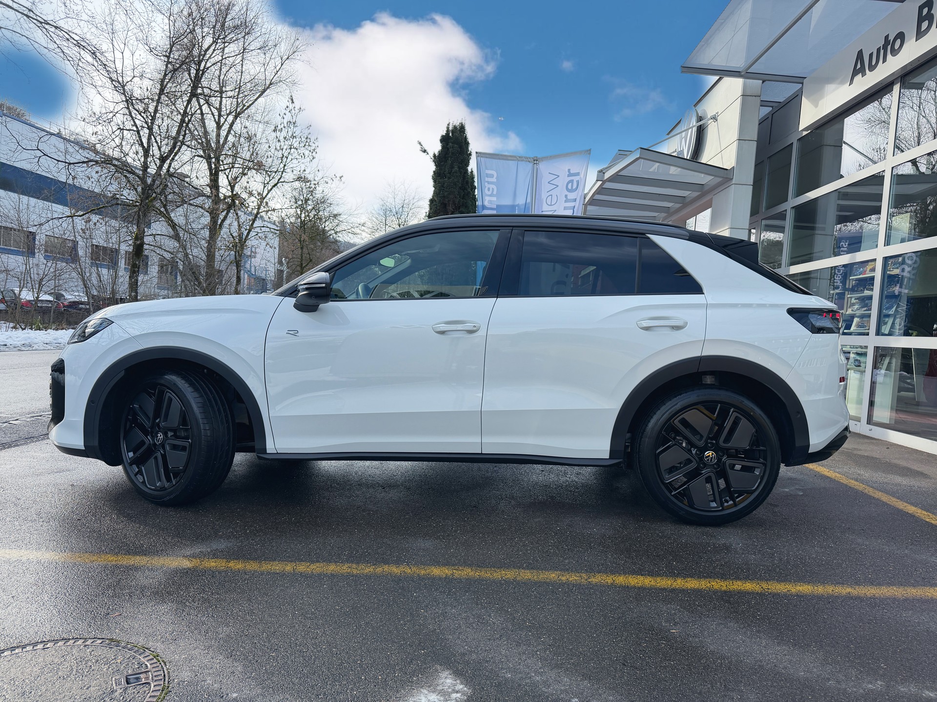 VW T-Roc 1.5 eTSI mHEV R-Line DSG-image-3