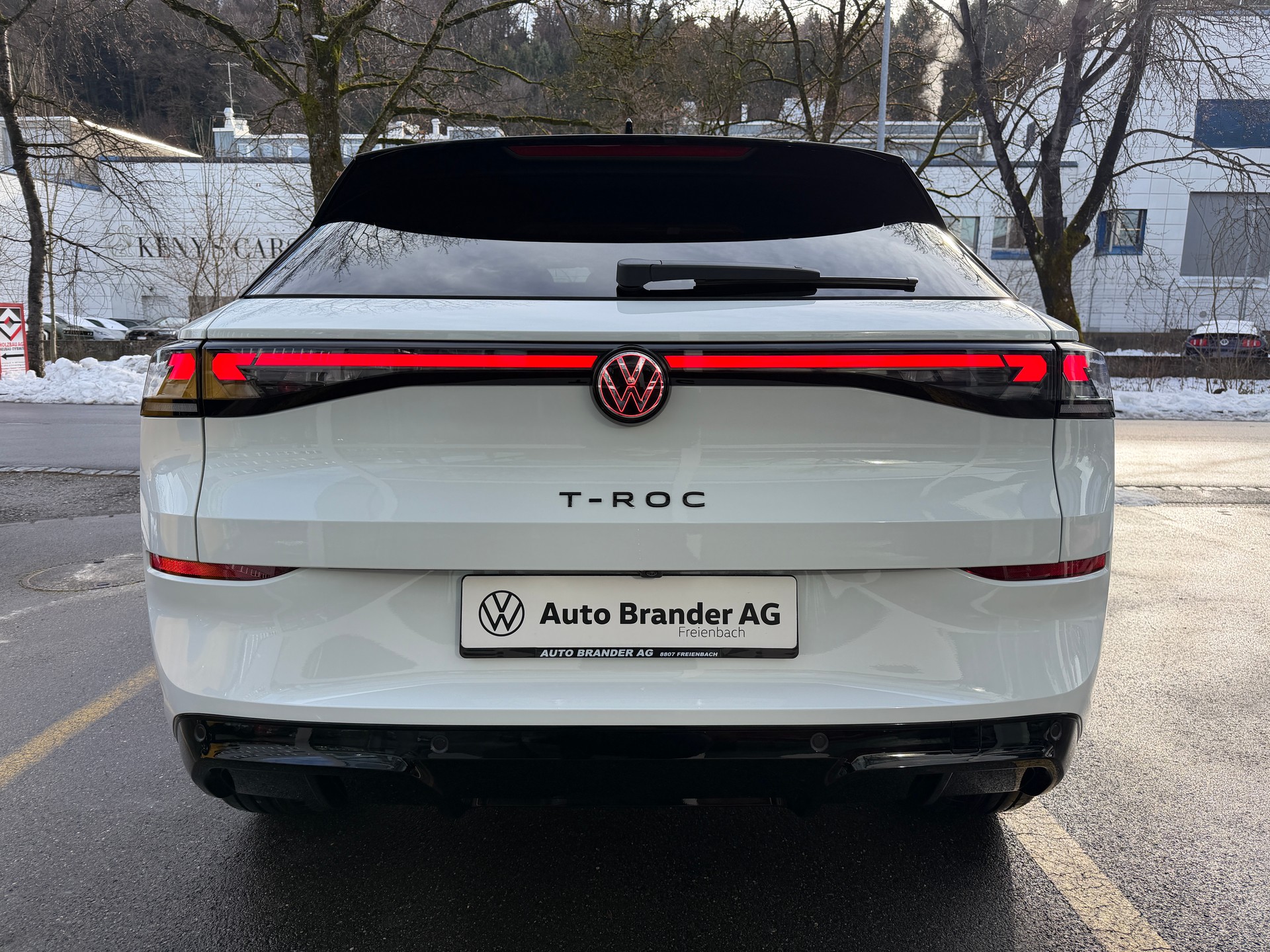 VW T-Roc 1.5 eTSI mHEV R-Line DSG-image-4
