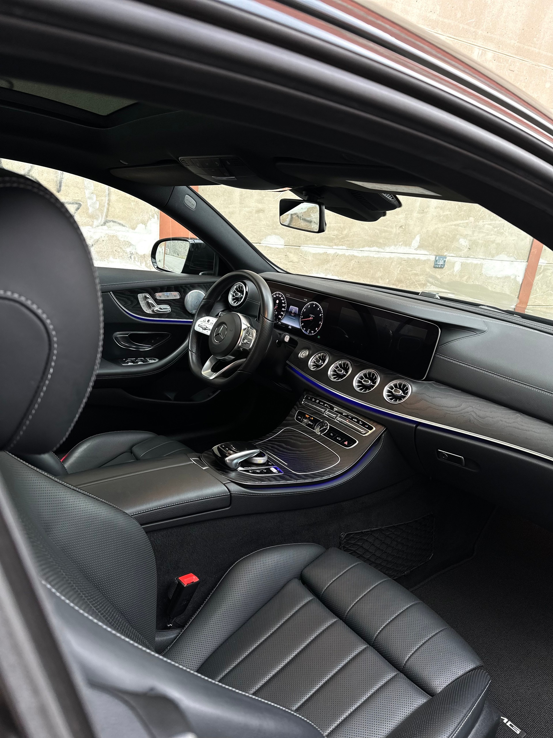 MERCEDES-BENZ E 450 AMG Line 4matic Coupé-image-2