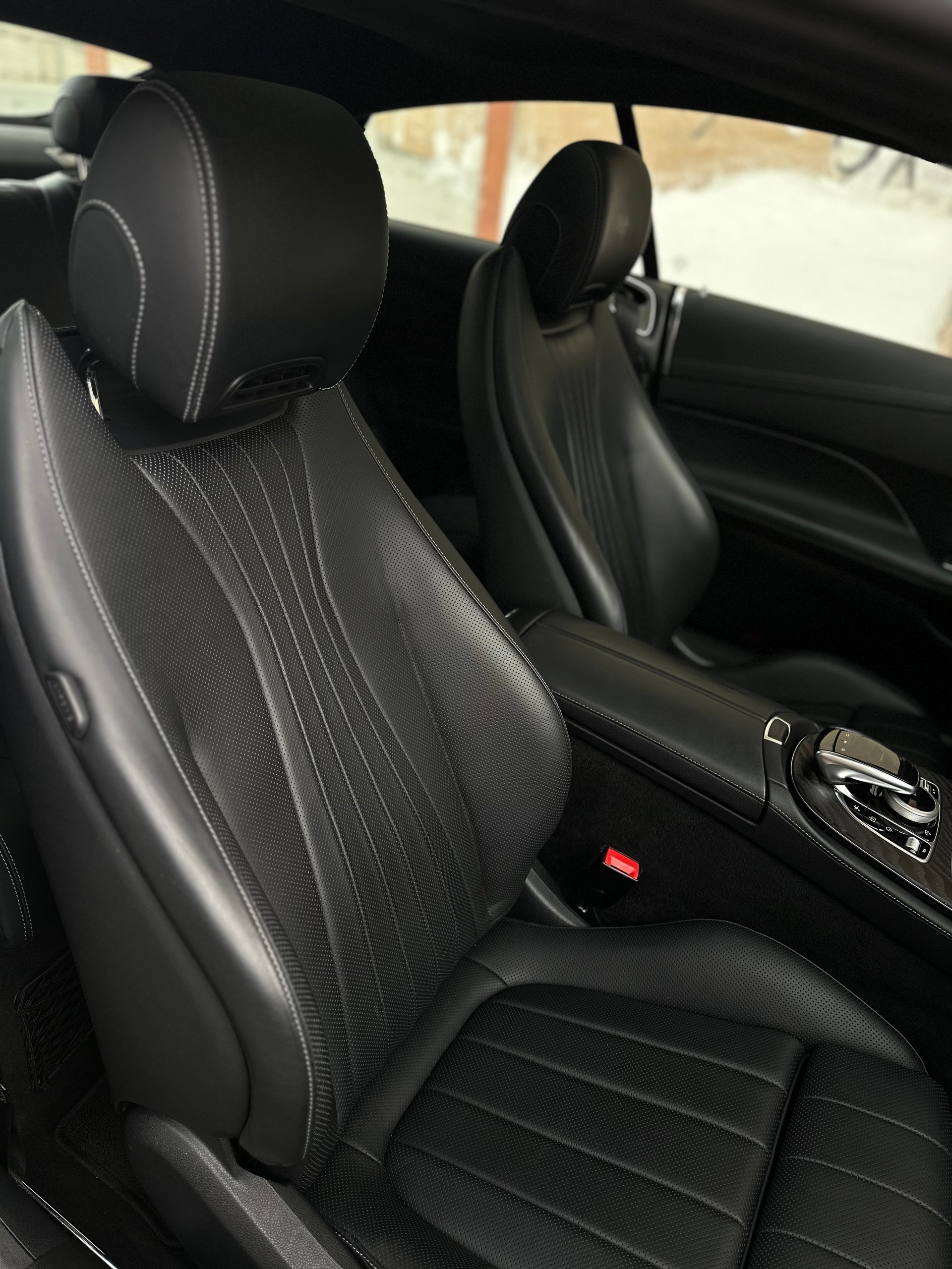MERCEDES-BENZ E 450 AMG Line 4matic Coupé-image-11