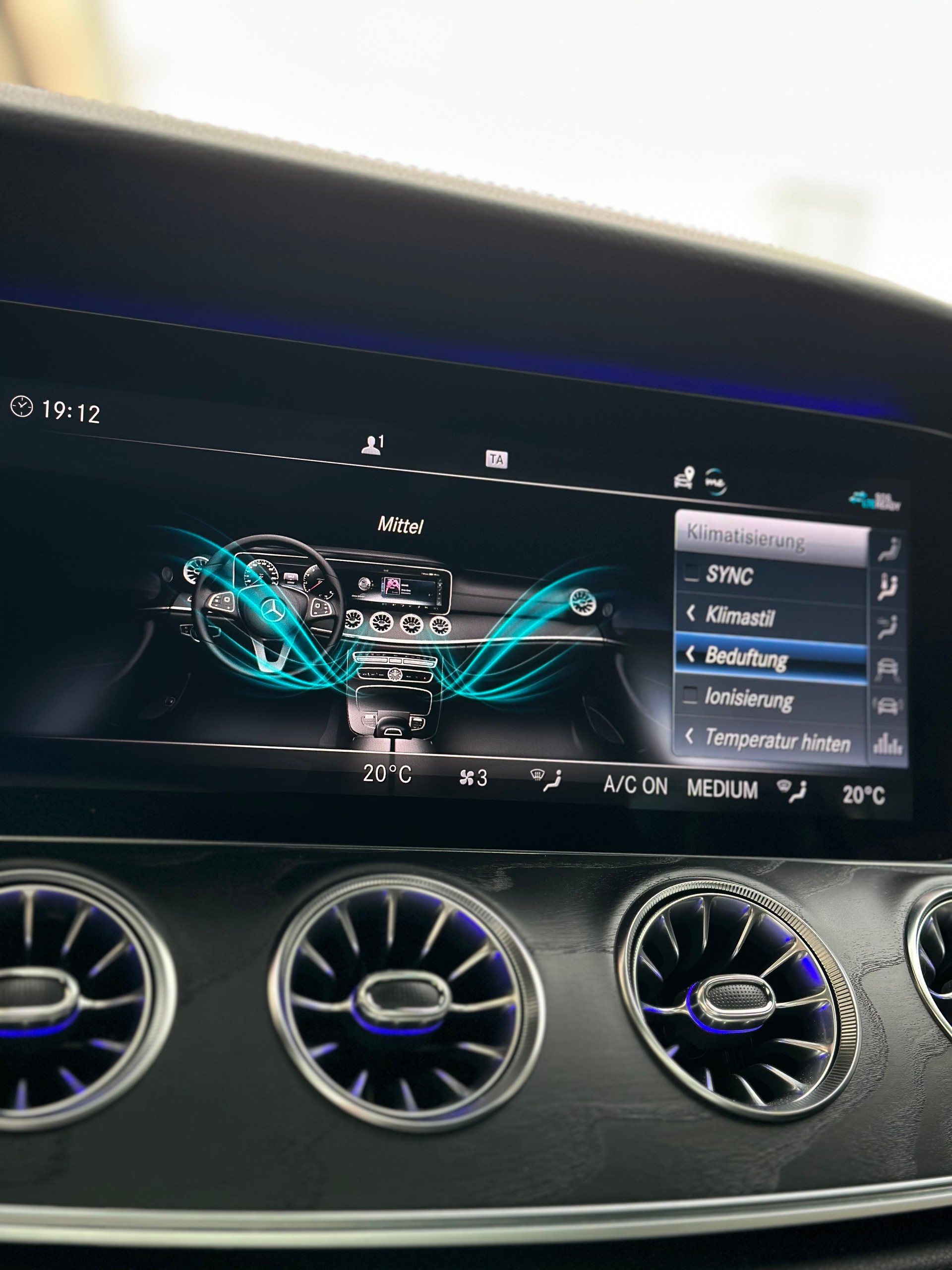 MERCEDES-BENZ E 450 AMG Line 4matic Coupé-image-8