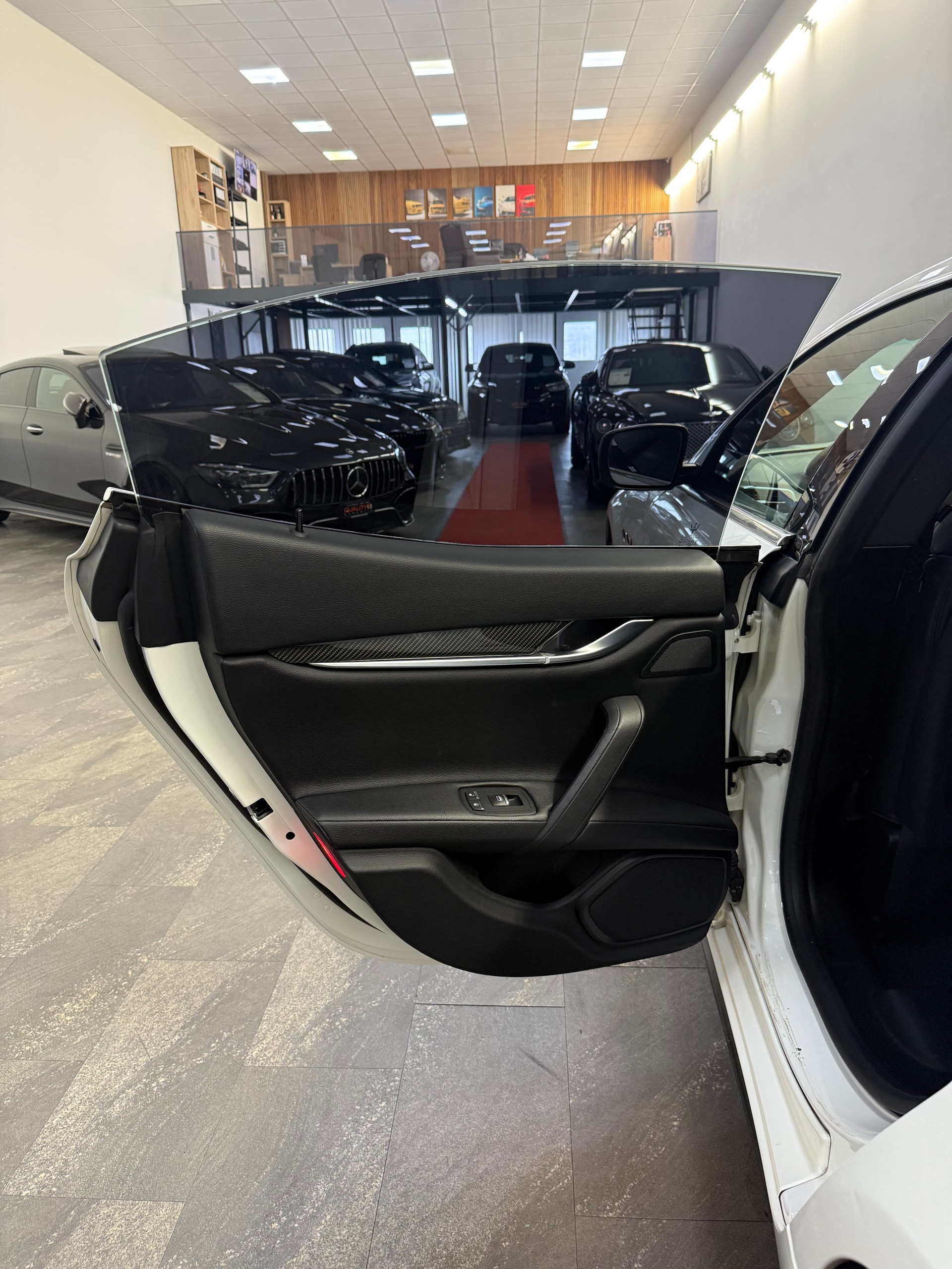 MASERATI Ghibli S Q4 3.0 V6 Automatica-image-21
