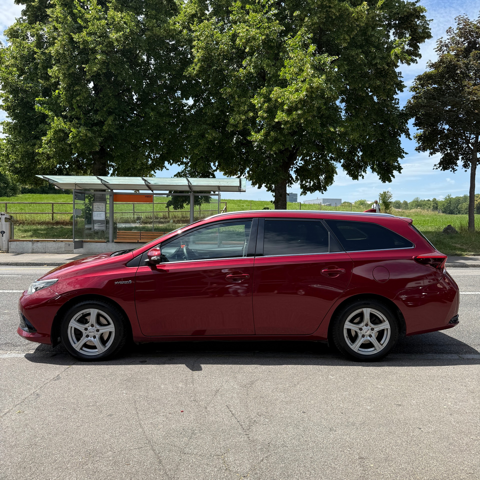 TOYOTA Auris Touring Sports 1.8 HSD Trend e-CVT-image-3