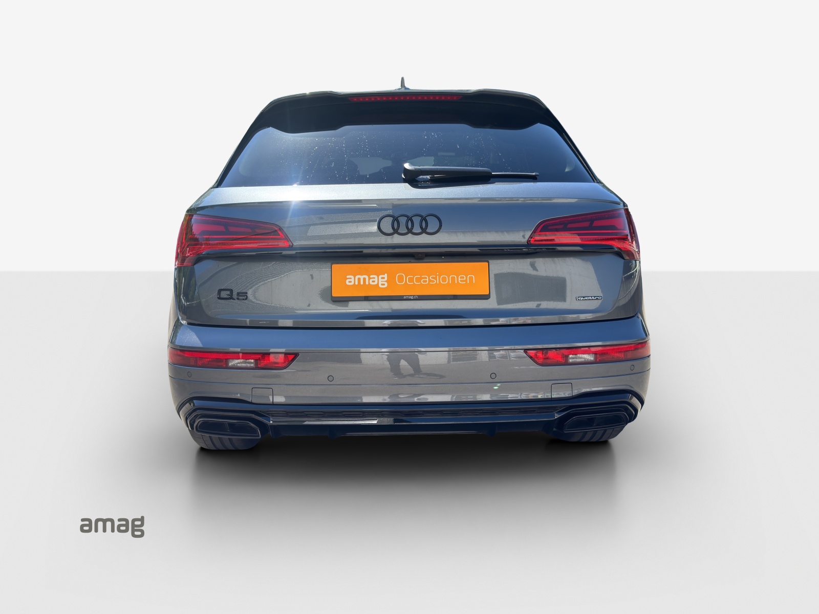AUDI Q5 40 TDI Black Edition quattro S-tronic-image-3
