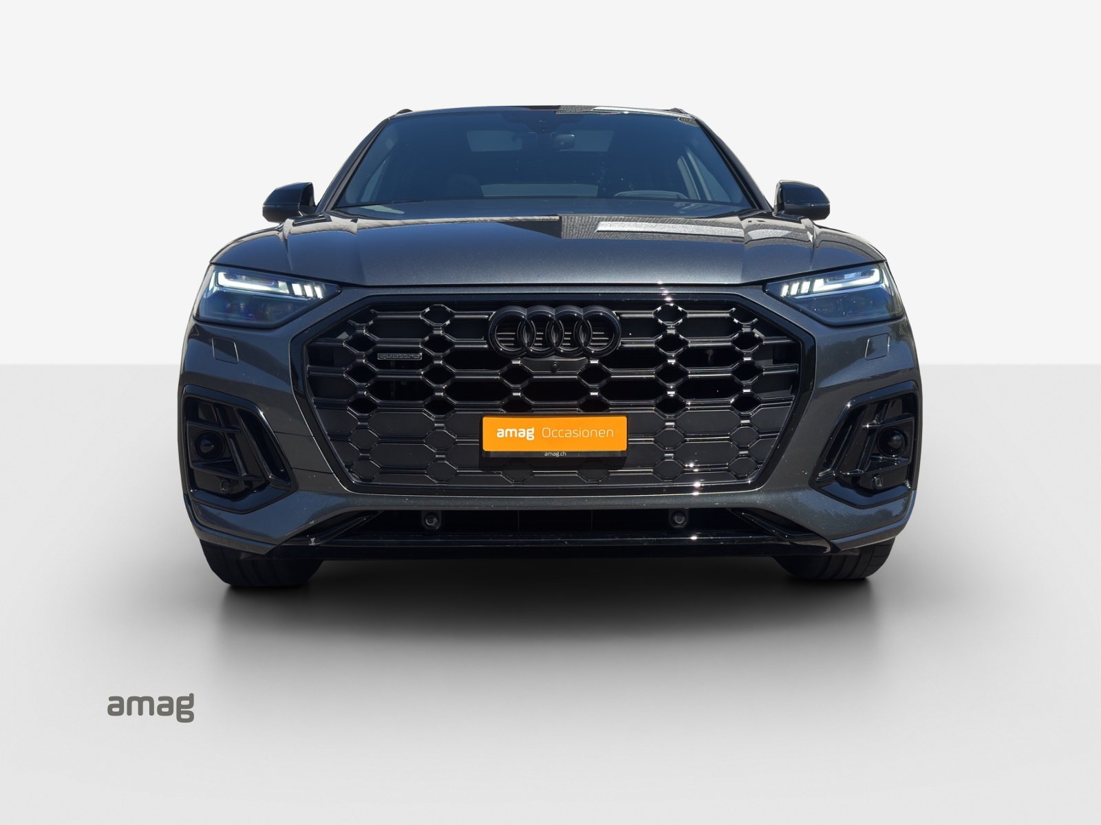 AUDI Q5 40 TDI Black Edition quattro S-tronic-image-6