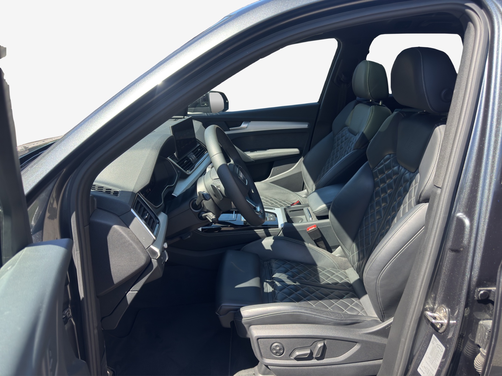 AUDI Q5 40 TDI Black Edition quattro S-tronic-image-7