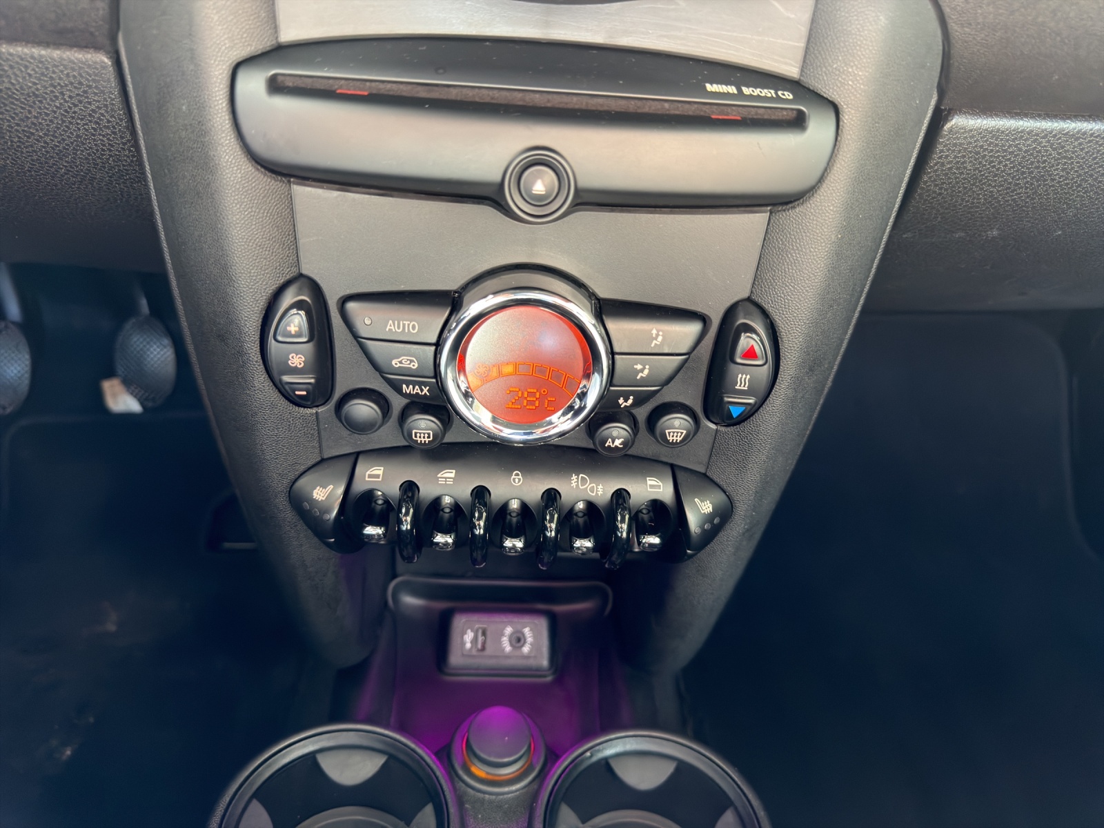 MINI Cooper Cabriolet-image-15