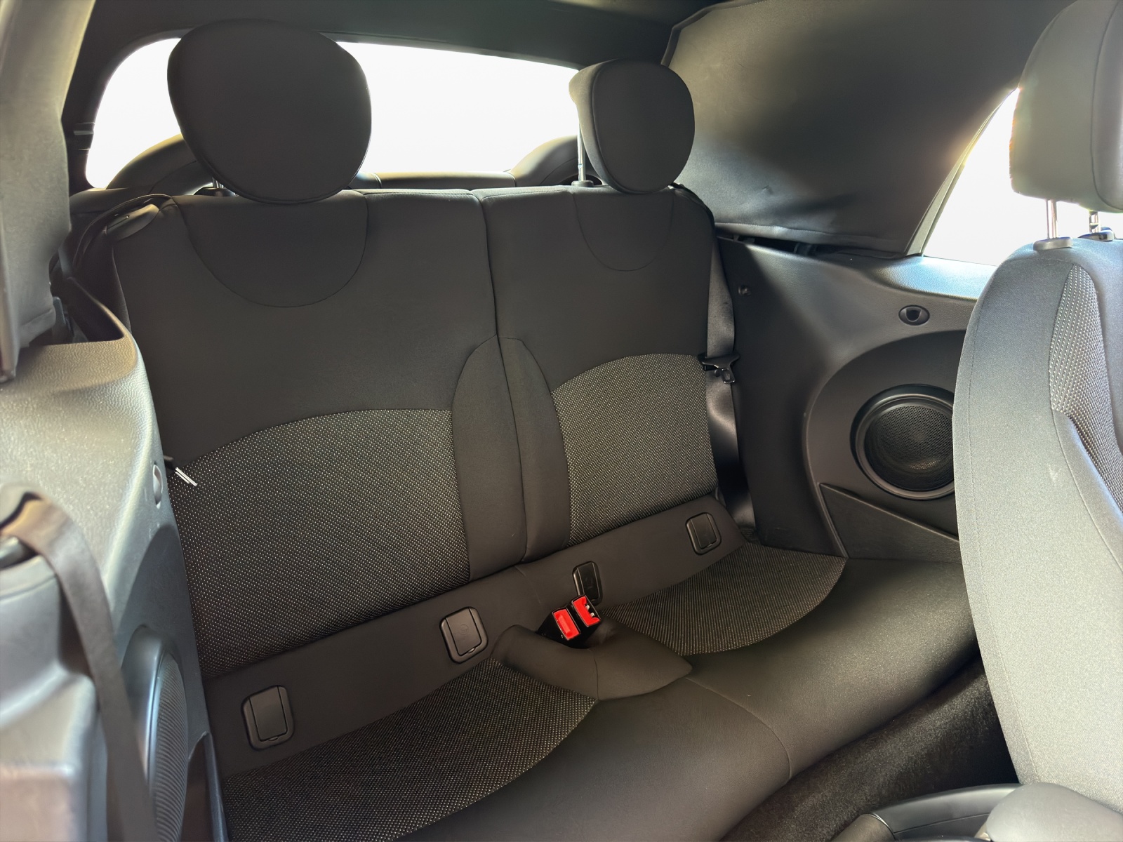 MINI Cooper Cabriolet-image-19