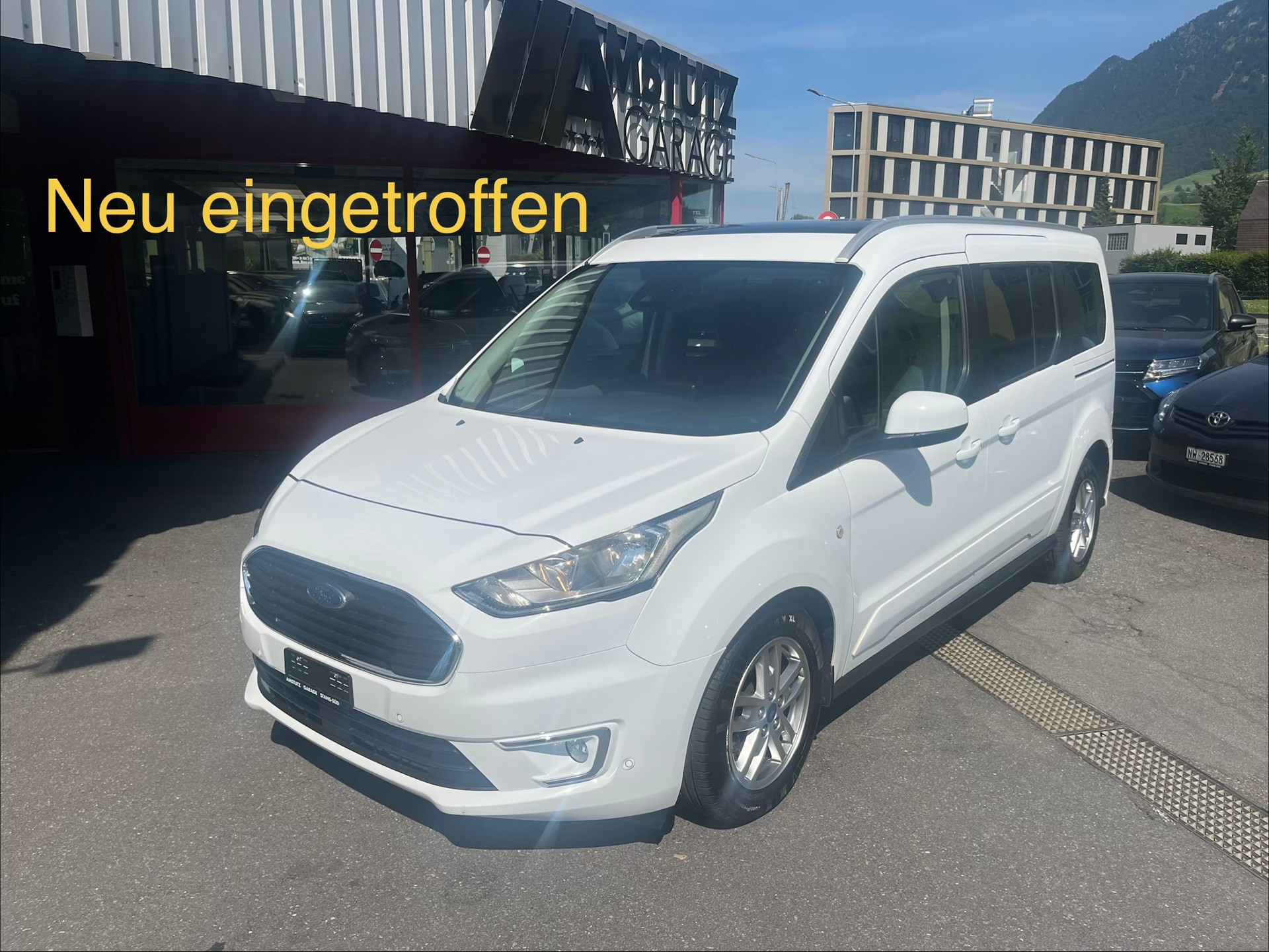 FORD Grand Tourneo Connect 1.5 EcoBlue Titanium Automat-image-0