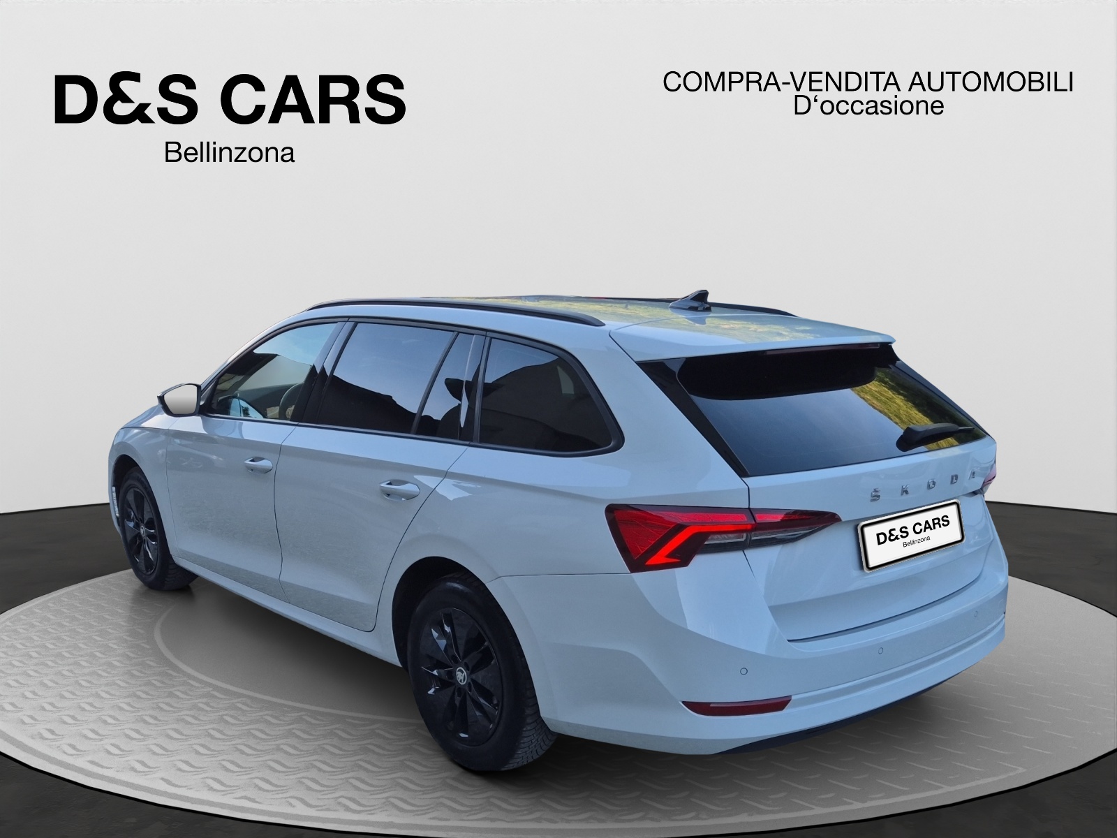 SKODA Octavia Combi 2.0 TDI DSG Ambition-image-3