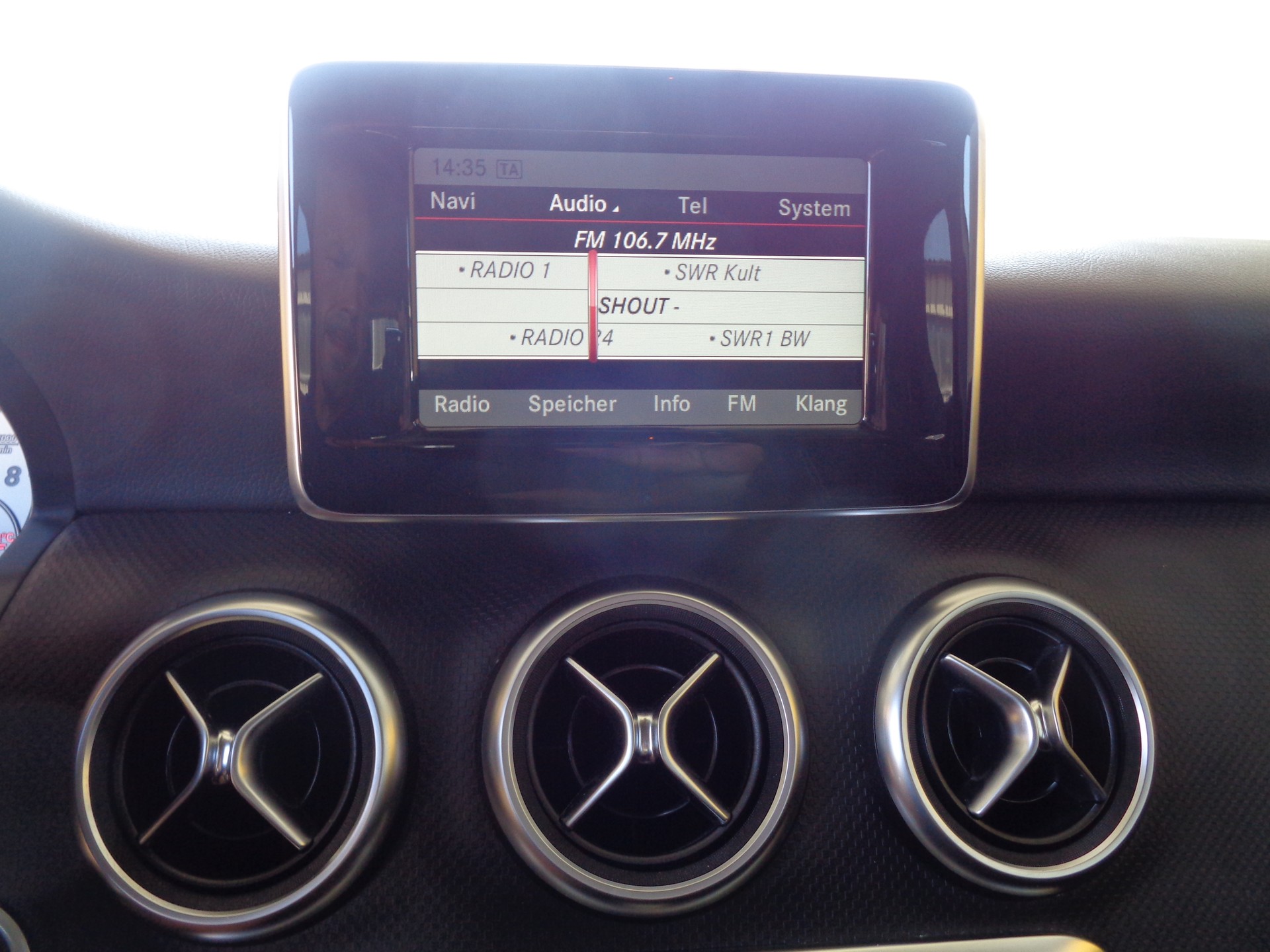 MERCEDES-BENZ A 200 Night Star 7G-DCT-image-11