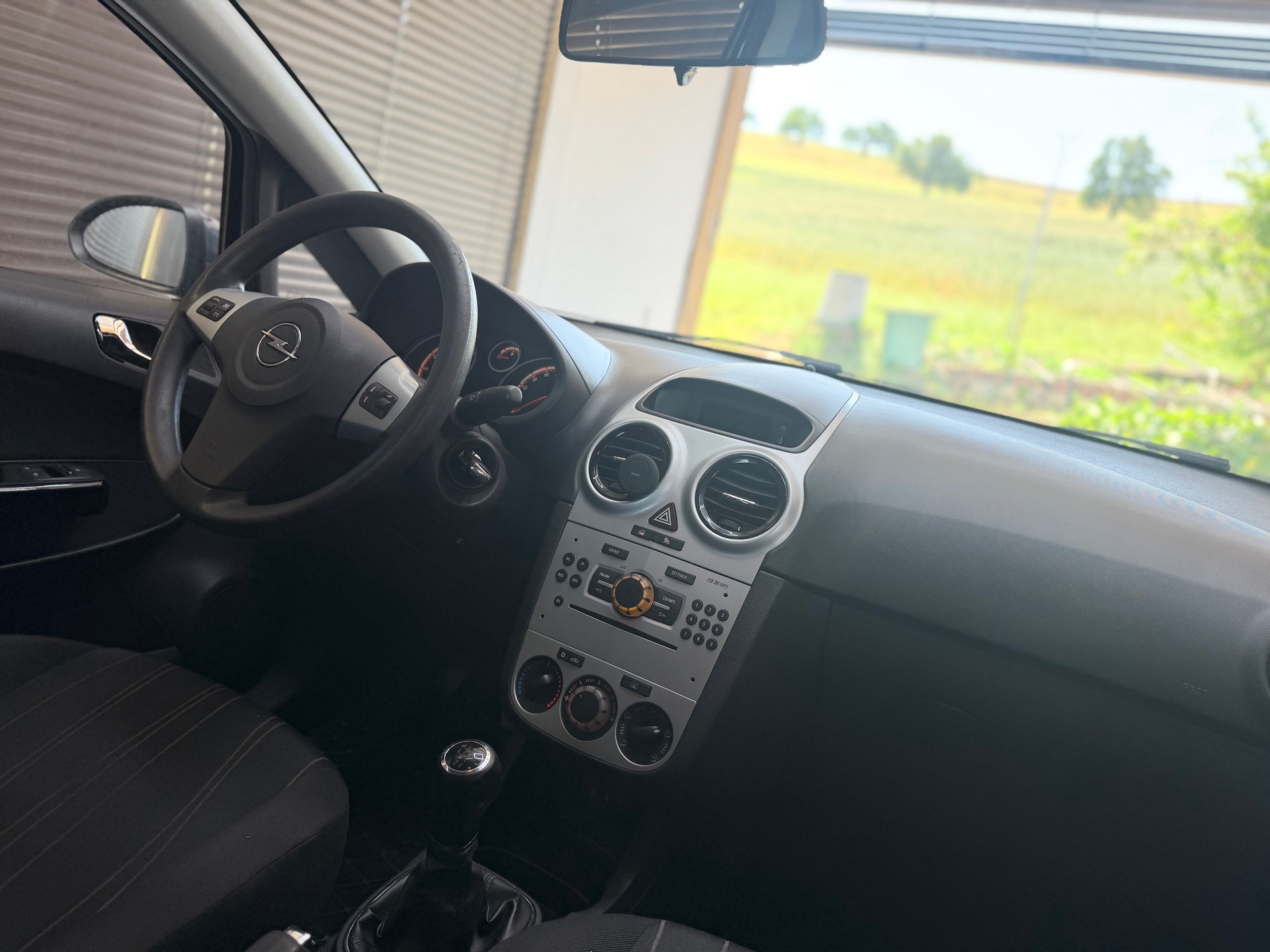 OPEL Corsa 1.4 TP Enjoy-image-7