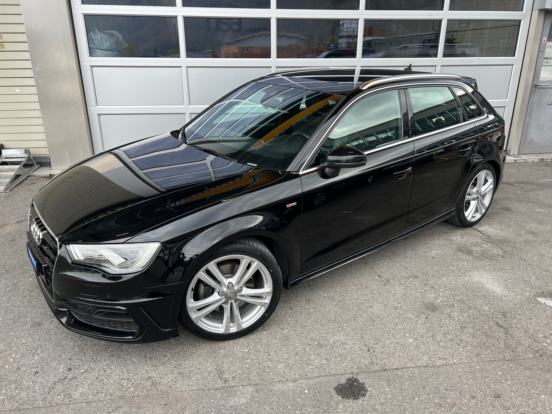 AUDI A3 Sportback 2.0 TDI S-Line Ambition 4x4 *Navigation * Leder * Rückfahrtkamera * ab MFK 11.2025 * 1 Jahr Garantie möglich ***-image-8