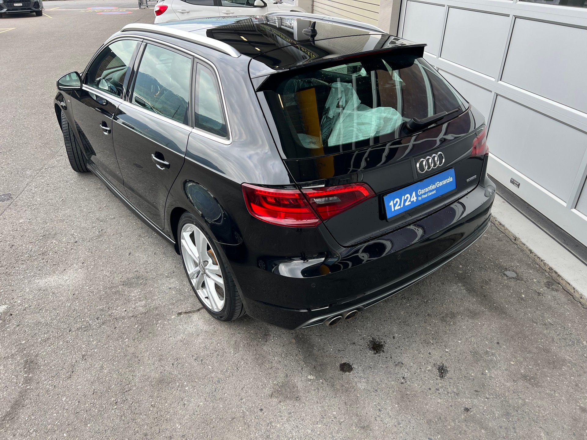 AUDI A3 Sportback 2.0 TDI S-Line Ambition 4x4 *Navigation * Leder * Rückfahrtkamera * ab MFK 11.2025 * 1 Jahr Garantie möglich ***-image-3