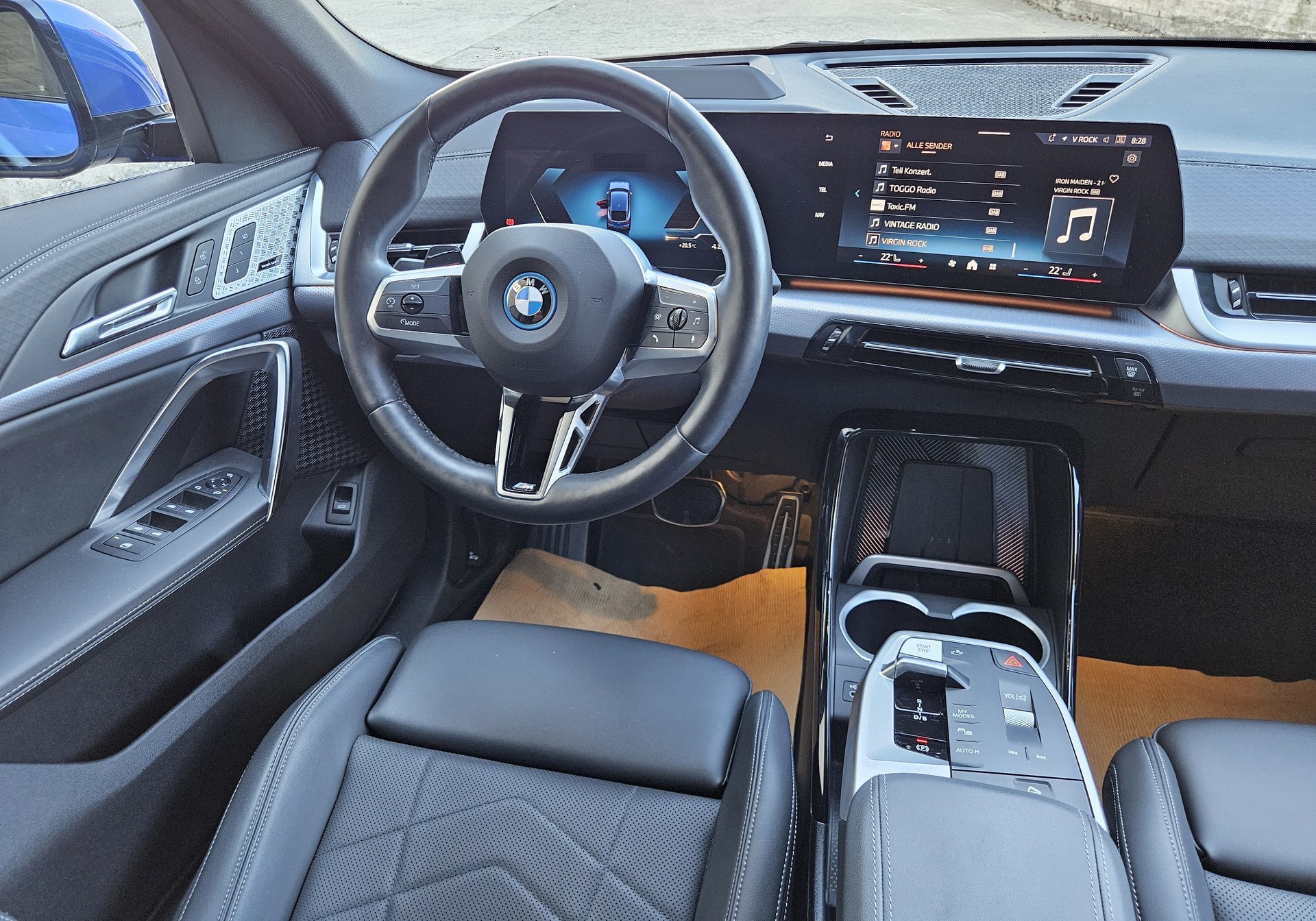 BMW iX2 xDrive 30 M Sport Pro-image-15