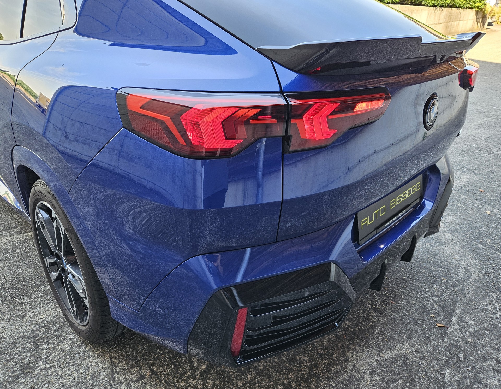 BMW iX2 xDrive 30 M Sport Pro-image-6