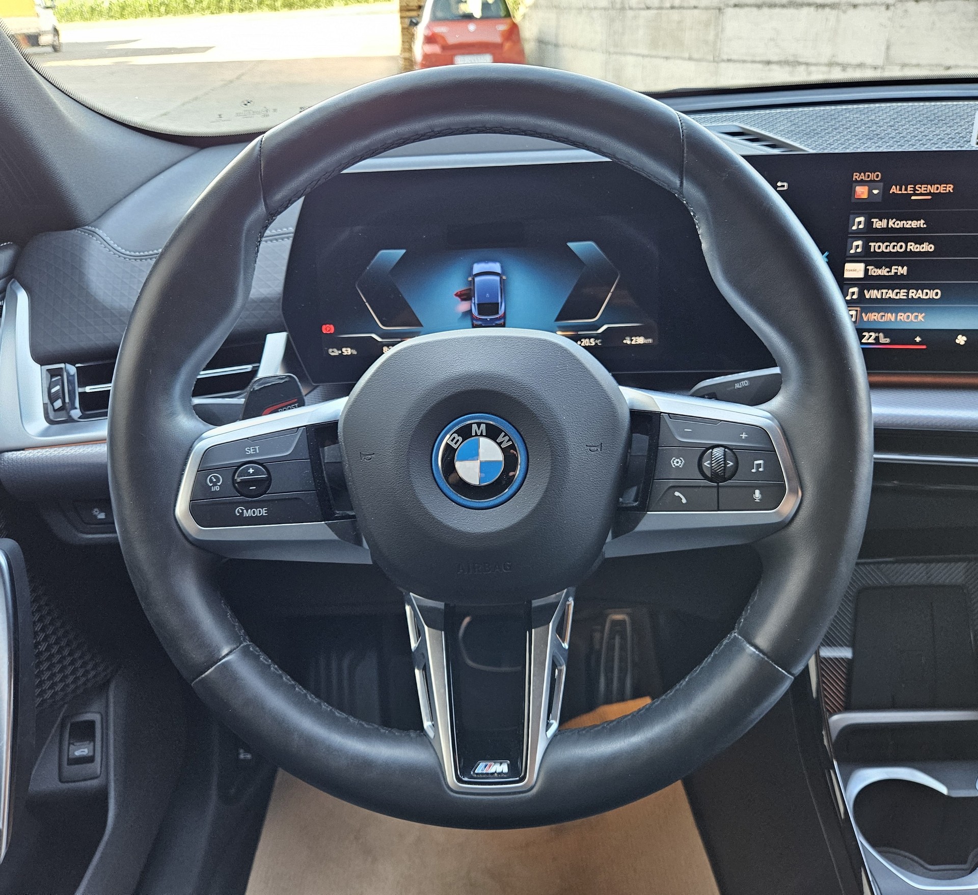 BMW iX2 xDrive 30 M Sport Pro-image-16