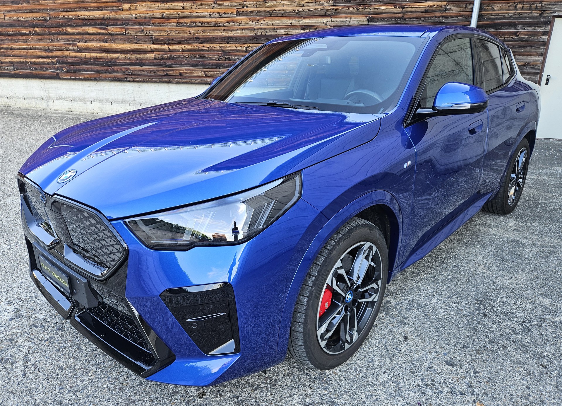 BMW iX2 xDrive 30 M Sport Pro-image-2