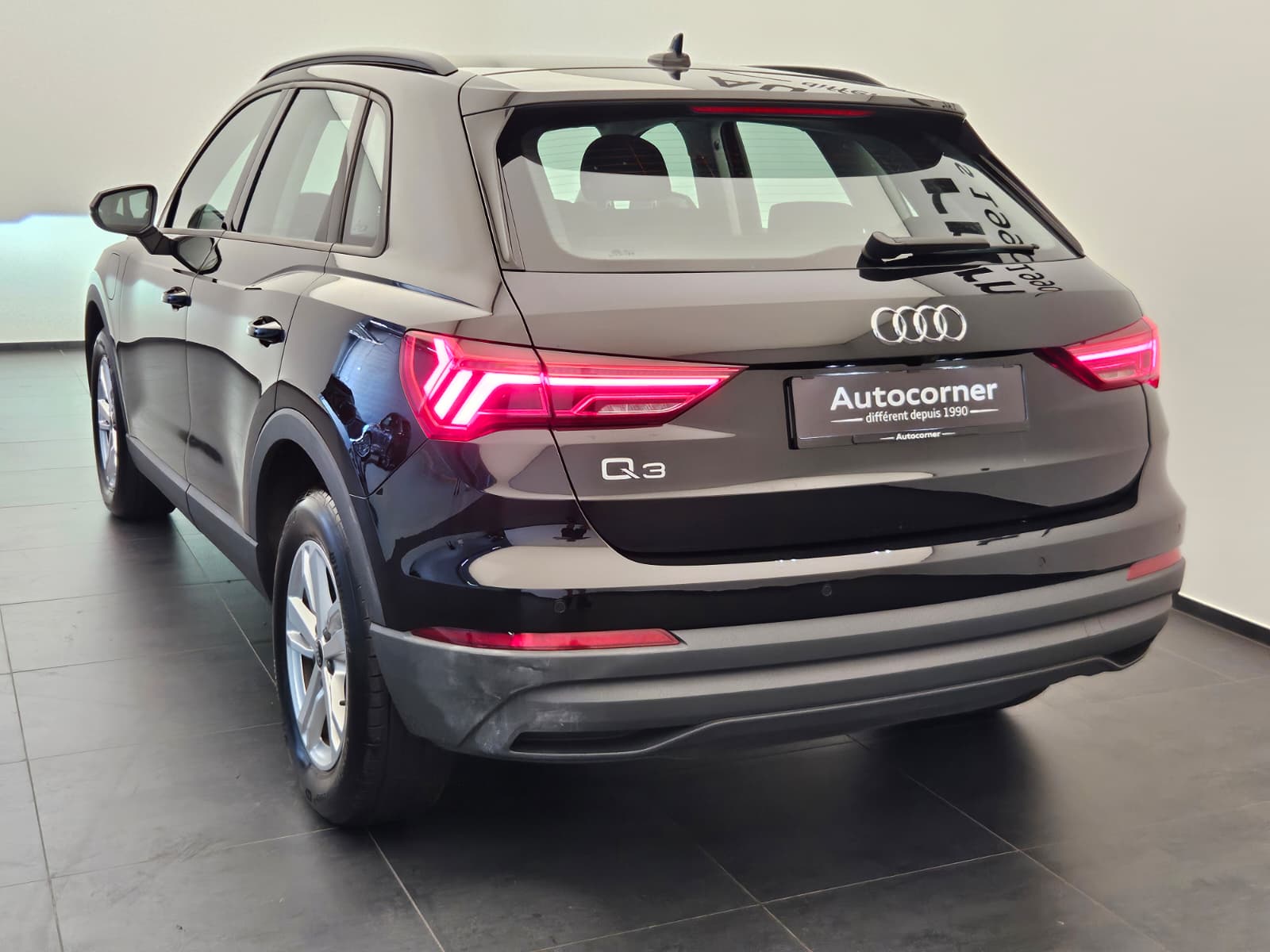 AUDI Q3 45 TFSI e S-tronic-image-8