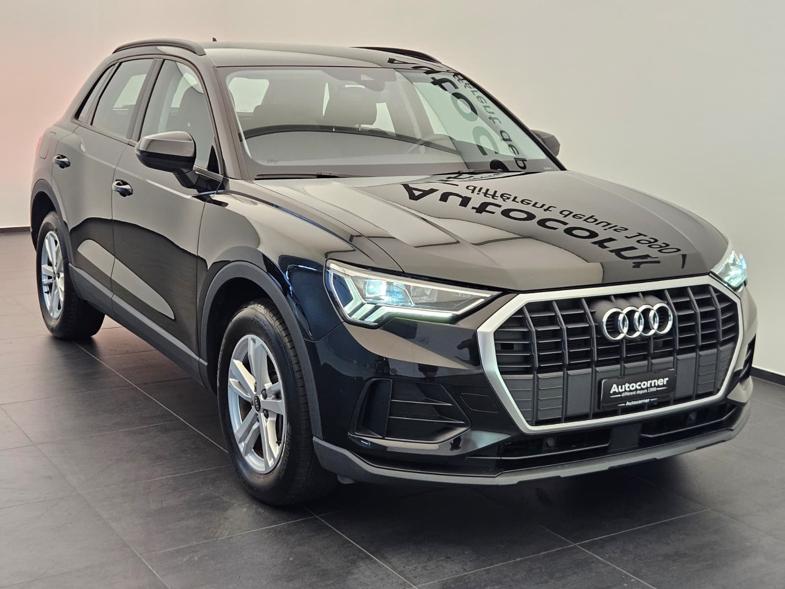 AUDI Q3 45 TFSI e S-tronic-image-4