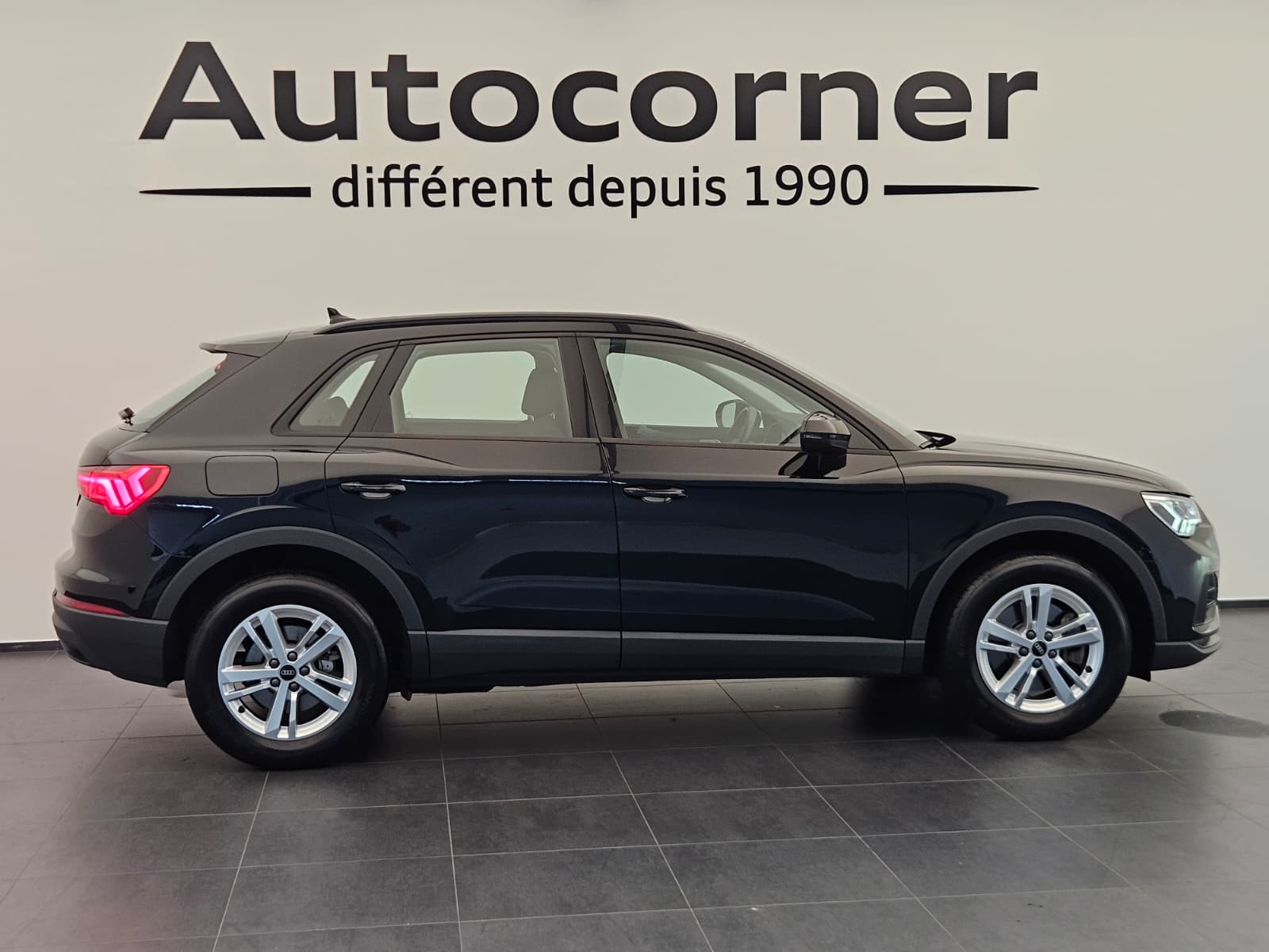 AUDI Q3 45 TFSI e S-tronic-image-5