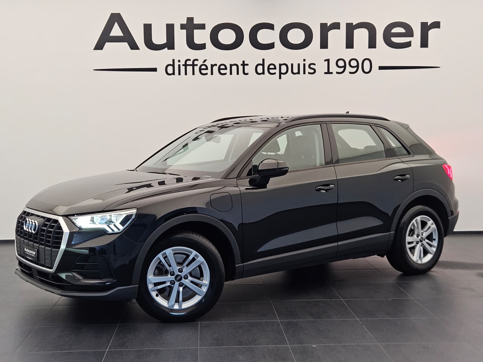 AUDI Q3 45 TFSI e S-tronic-image-0