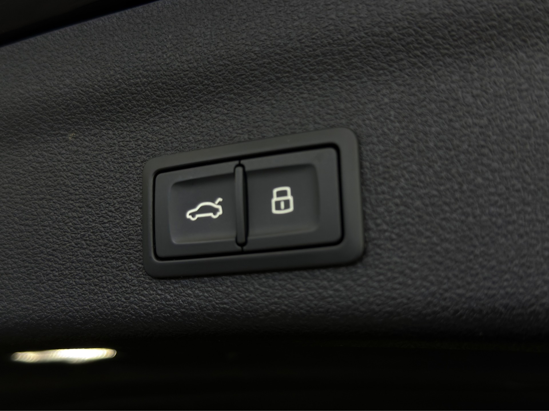 AUDI A6 Avant 55 TFSI Sport quattro S-tronic-image-32