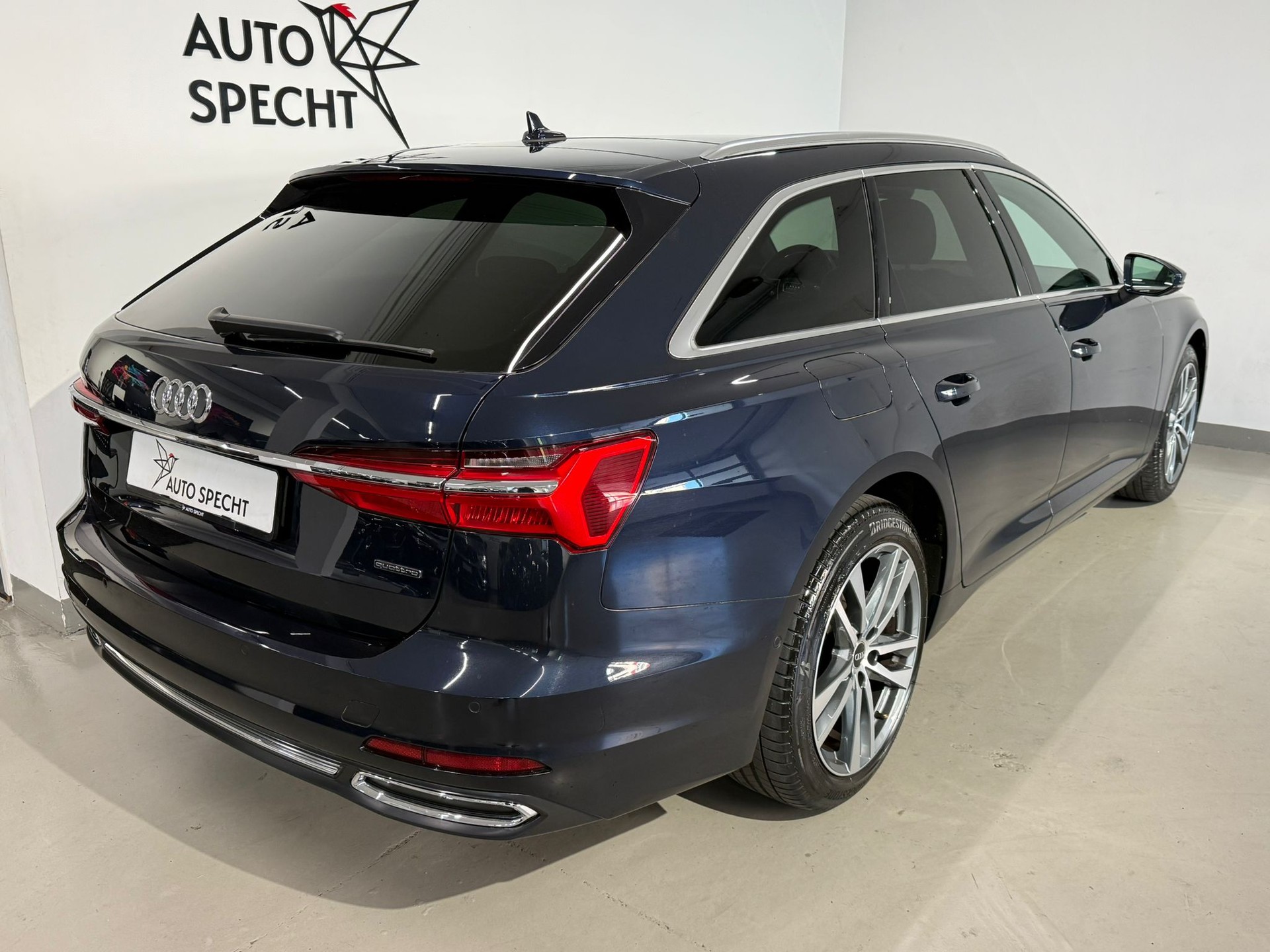 AUDI A6 Avant 55 TFSI Sport quattro S-tronic-image-3