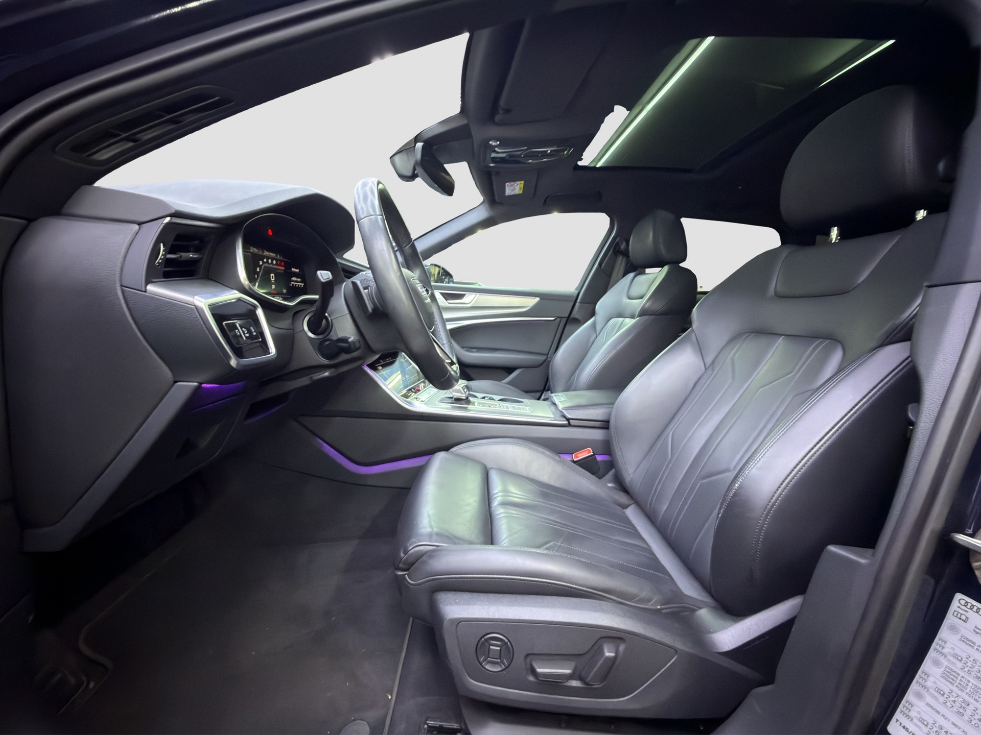 AUDI A6 Avant 55 TFSI Sport quattro S-tronic-image-11