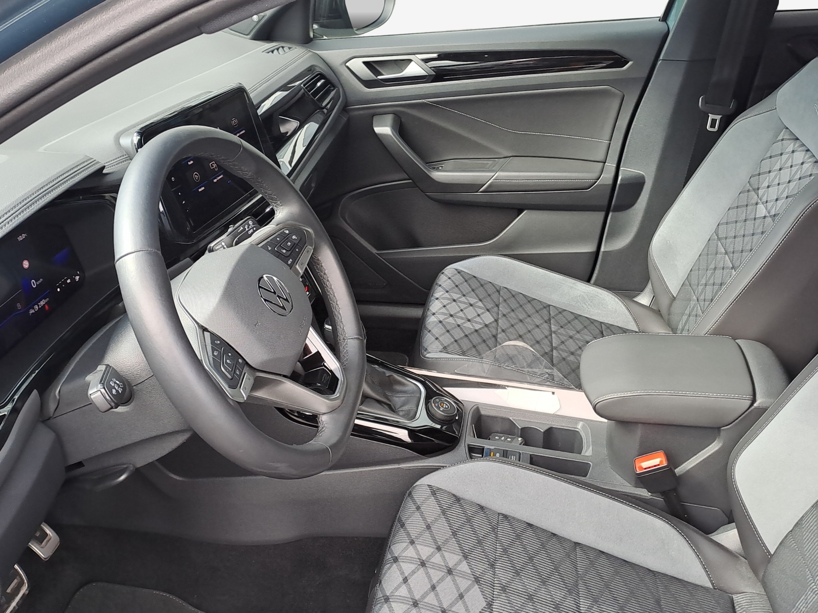 VW T-Roc 2.0 TSI R-Line DSG 4Motion-image-7