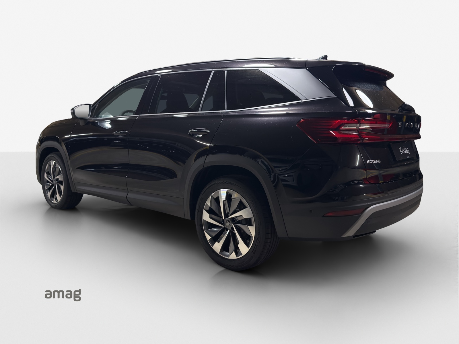 SKODA Kodiaq Dynamic-image-2