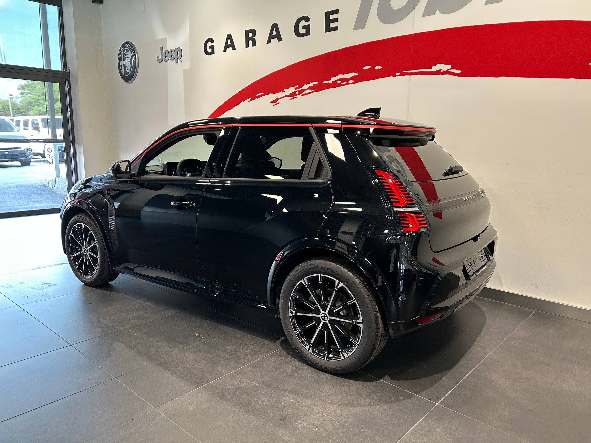 RENAULT R5 E-Tech Comfort Range 52 kWh Iconic Five-image-14