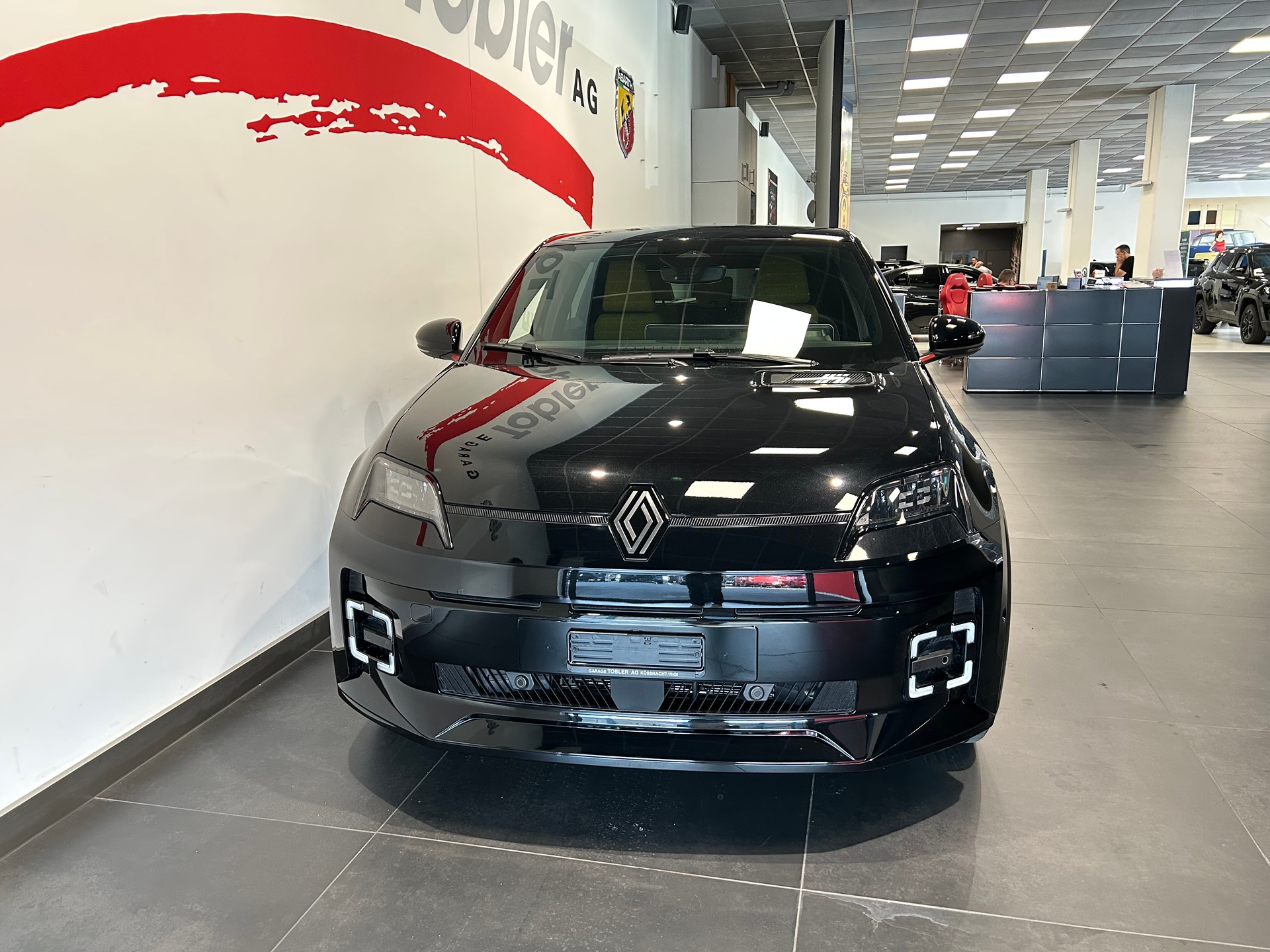 RENAULT R5 E-Tech Comfort Range 52 kWh Iconic Five-showroom-element-3
