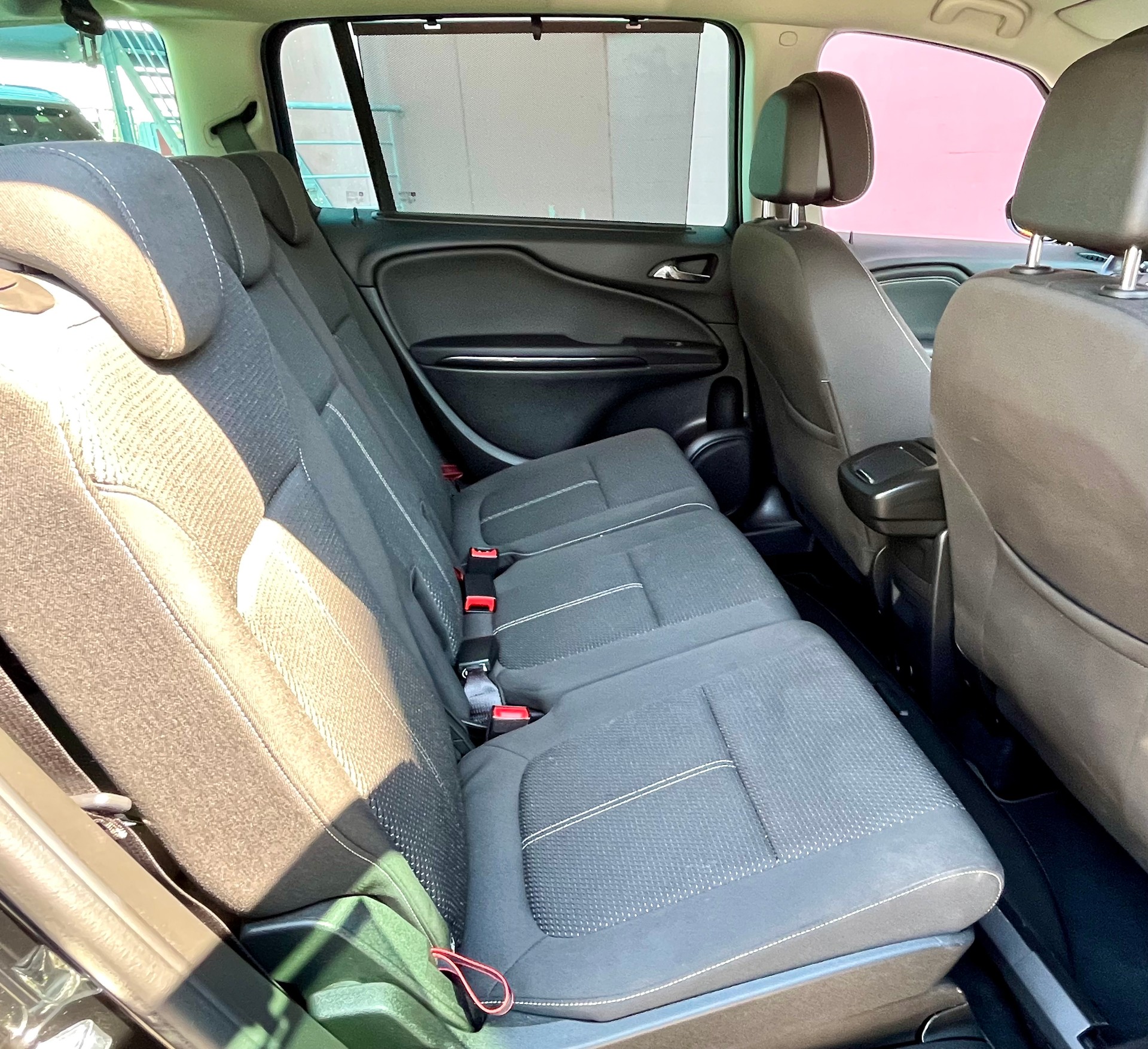 OPEL Zafira 1.6i Turbo Excellence Automatic*7 Plätzer*AHK 1800 Kg**-image-26