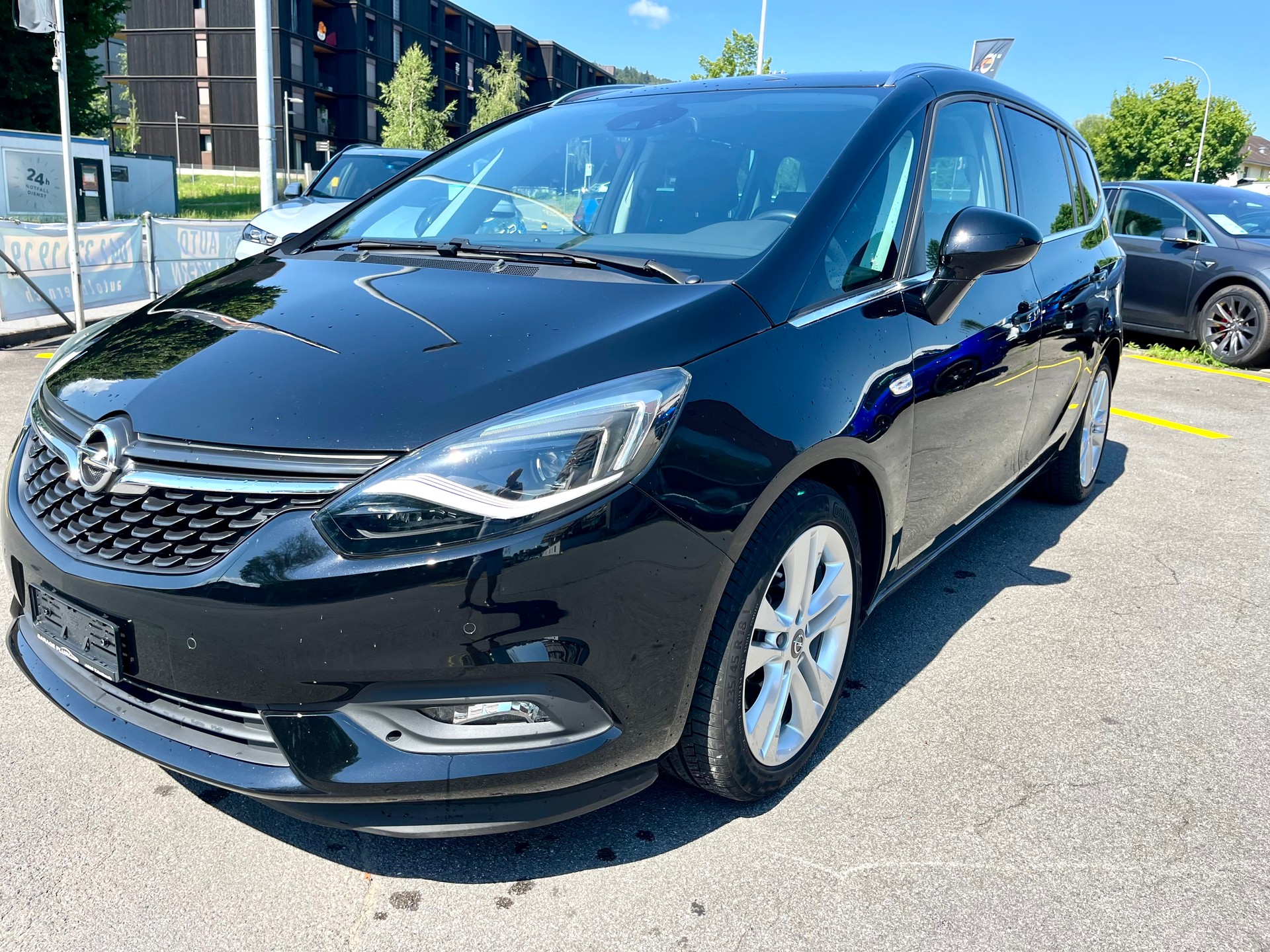 OPEL Zafira 1.6i Turbo Excellence Automatic*7 Plätzer*AHK 1800 Kg**-image-2