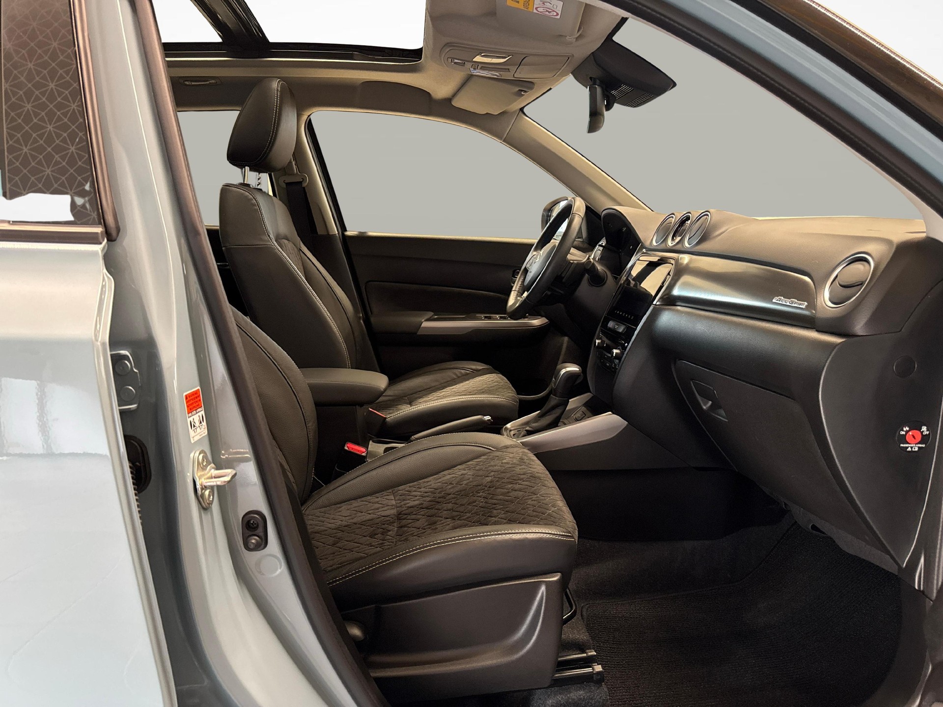 SUZUKI Vitara 1.5 Piz Sulai Top Hybrid 4x4 - Ruote invernali incluse-image-8