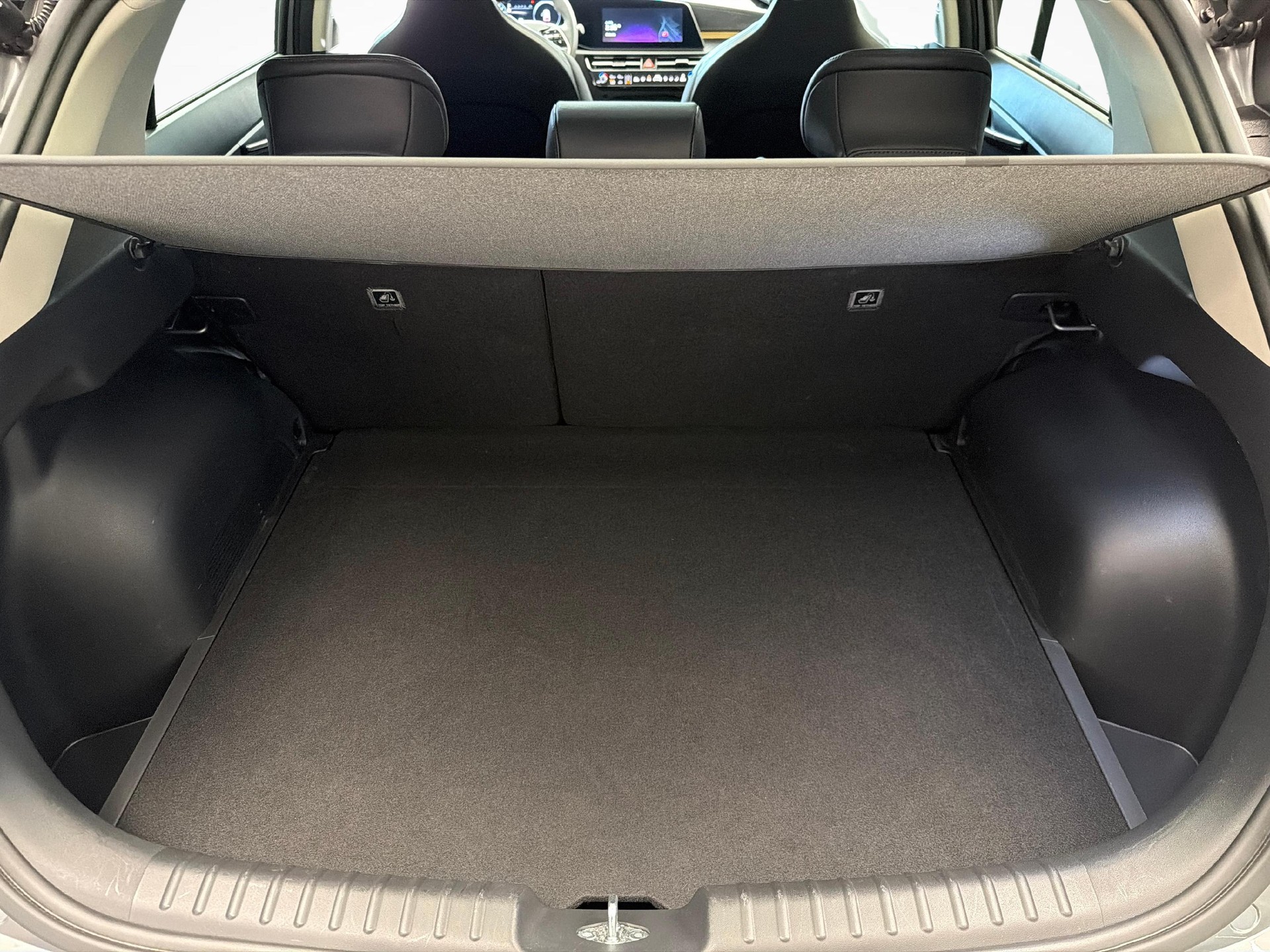 KIA Niro 1.6 GDi Hybrid Style-image-11