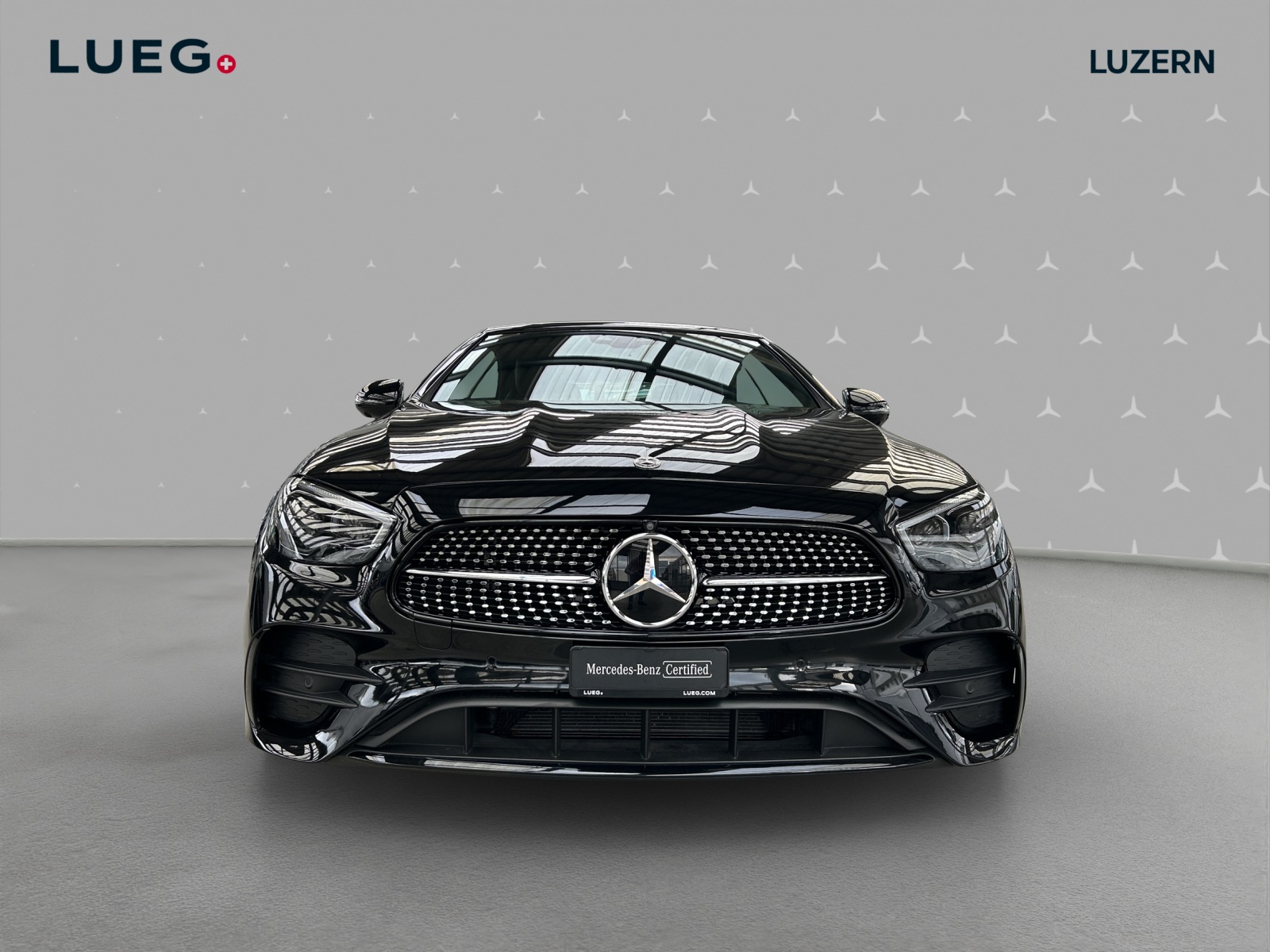 MERCEDES-BENZ E 200 Cabriolet 4Matic AMG Line 9G-Tronic-image-5