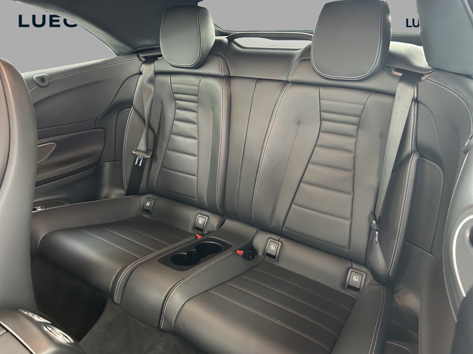 MERCEDES-BENZ E 200 Cabriolet 4Matic AMG Line 9G-Tronic-image-13