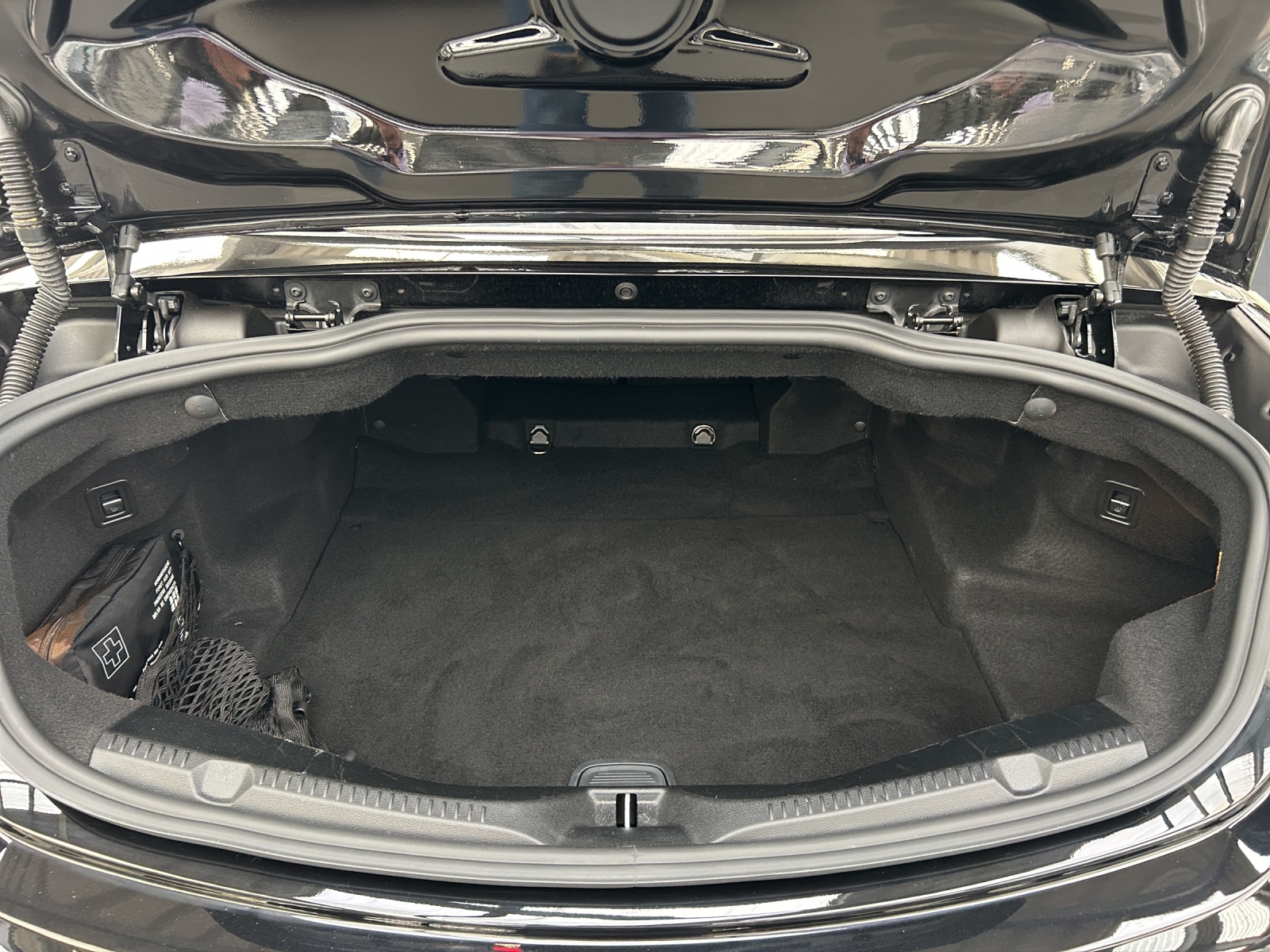MERCEDES-BENZ E 200 Cabriolet 4Matic AMG Line 9G-Tronic-image-14