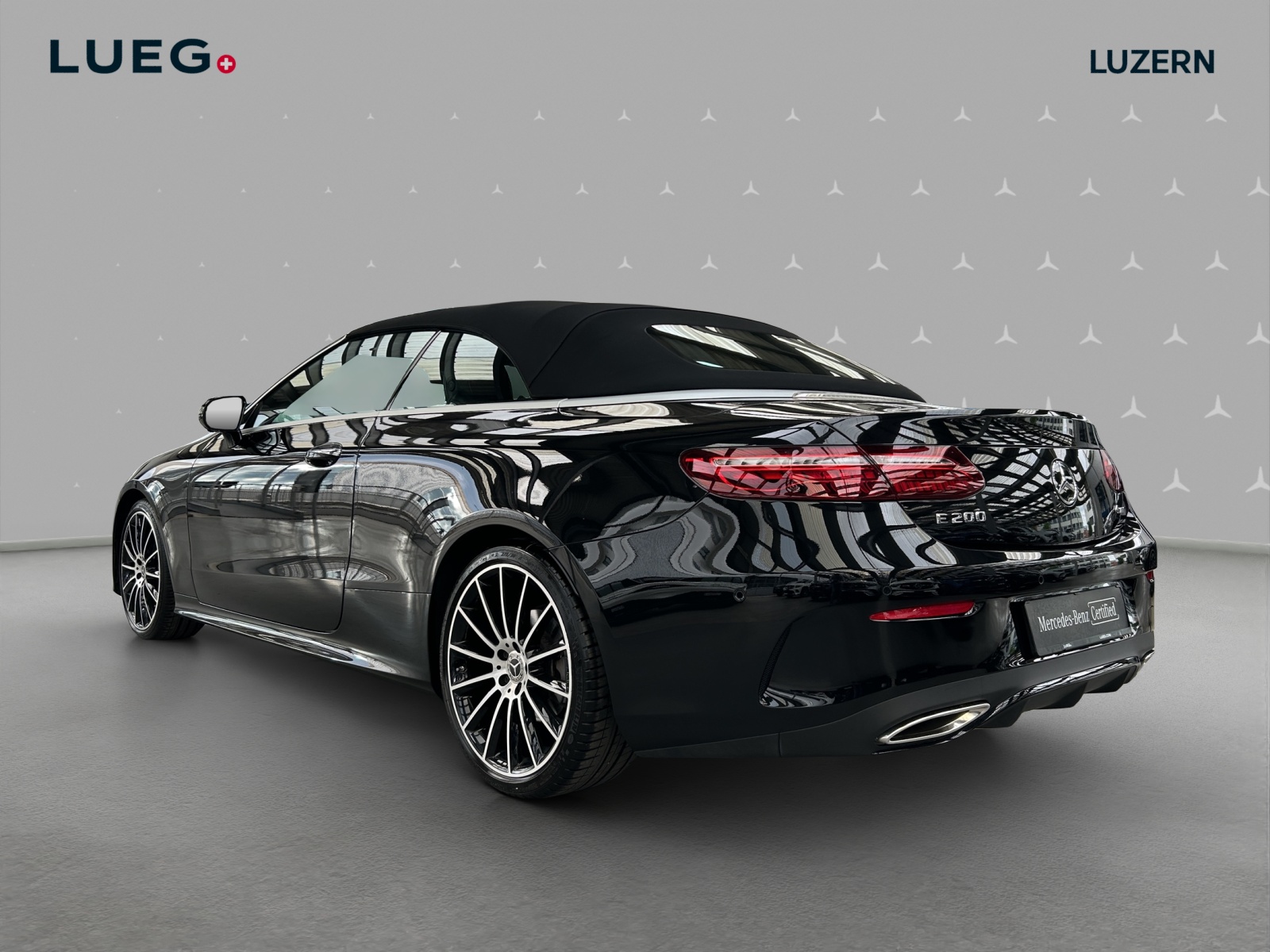 MERCEDES-BENZ E 200 Cabriolet 4Matic AMG Line 9G-Tronic-image-2