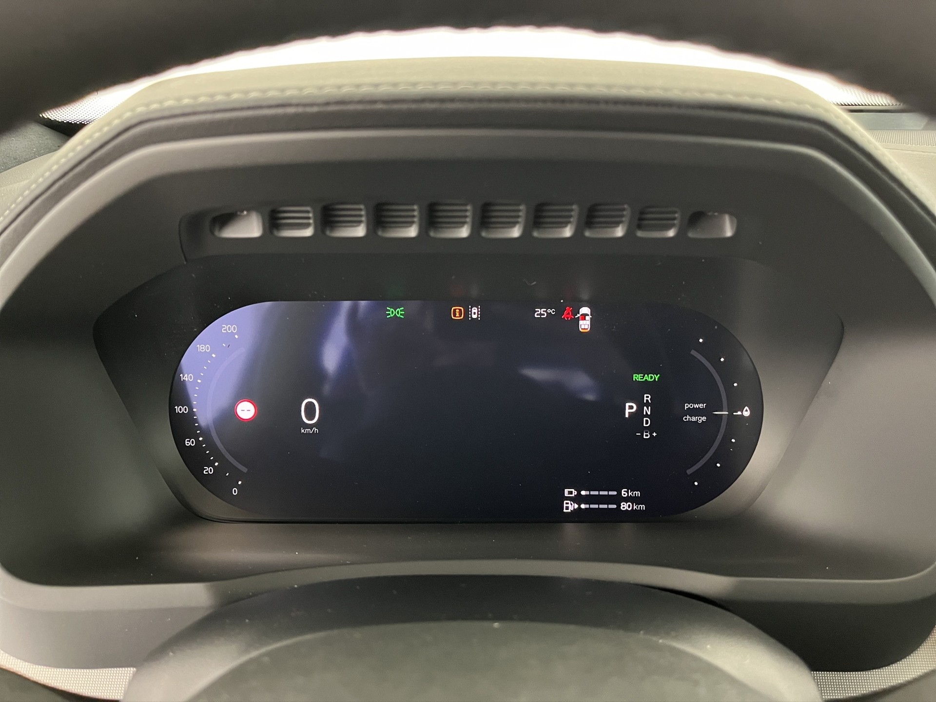 VOLVO XC90 2.0 T8 TE Black Edition eAWD-image-15