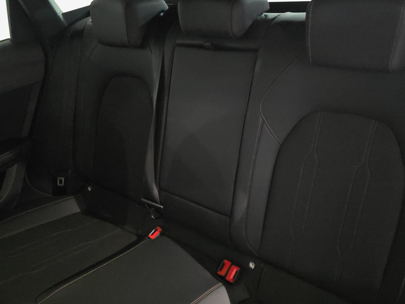 CUPRA LEON ST 1.5 eTSI DSG-image-11
