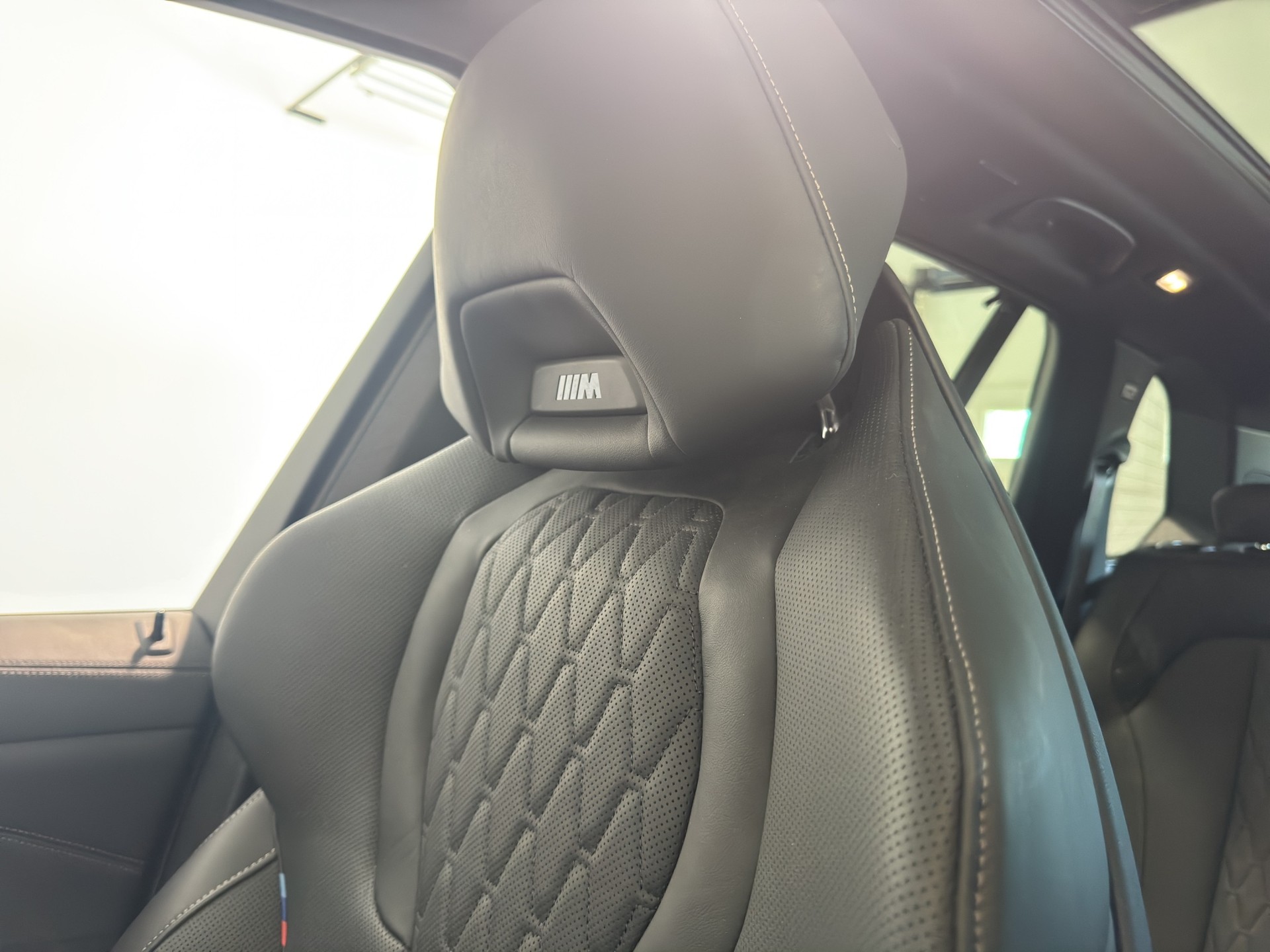 BMW X5 xDrive 48V 40i M Sport Steptronic-image-31